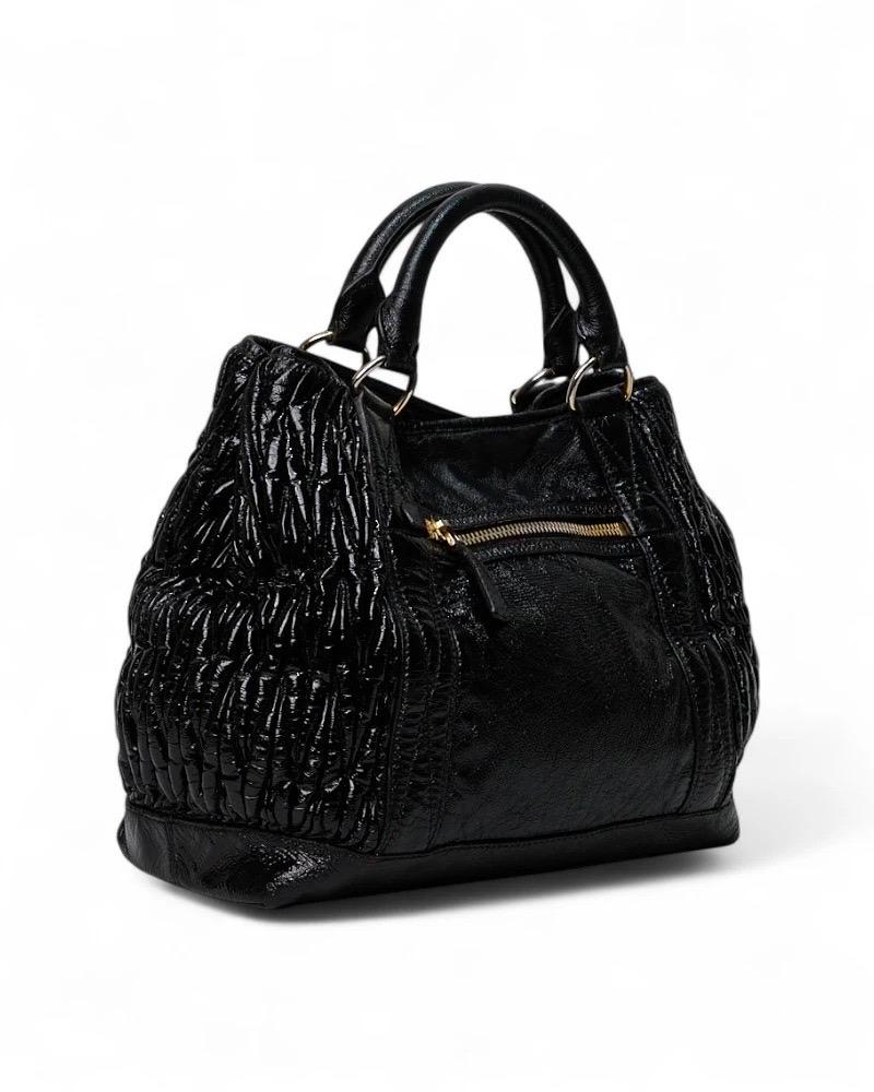 Miu Miu Shopper Groffata Medium Lucida Nero Bon état - En vente à Torre Del Greco, IT