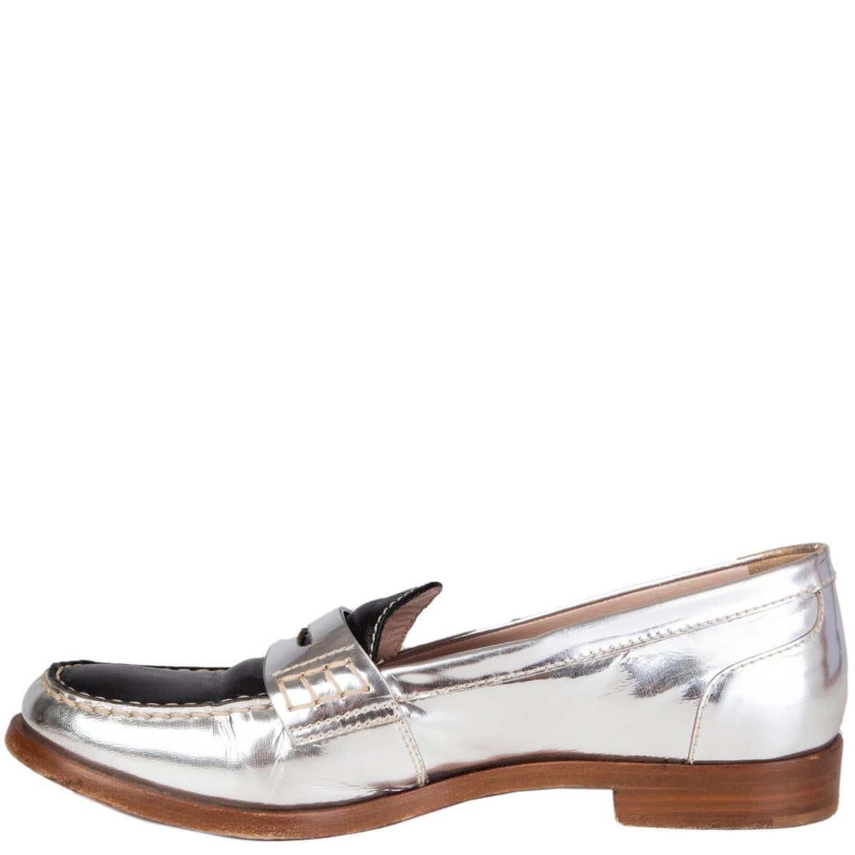 MIU MIU silver & black leather PENNY Loafers Flats Shoes 37.5 In Excellent Condition In Zürich, CH