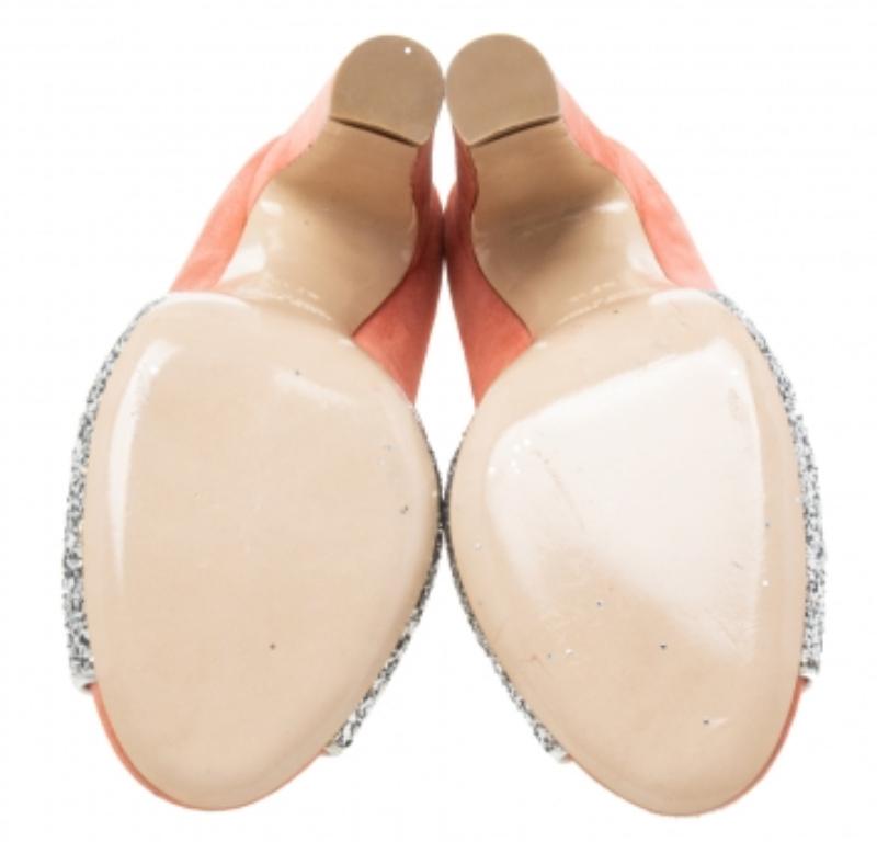 Miu Miu Silver/Coral Pink Coarse Glitter and Suede Peep-Toe Pumps Size 37.5 For Sale 2