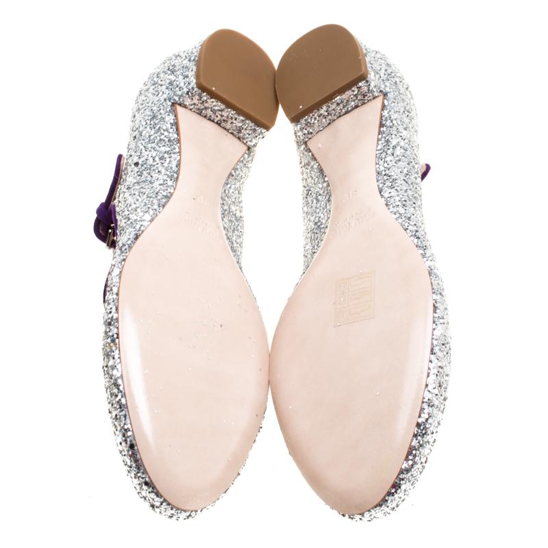 Miu Miu Silver Glitter Mary Jane Ballet Flats Size 39 In Excellent Condition For Sale In Dubai, Al Qouz 2