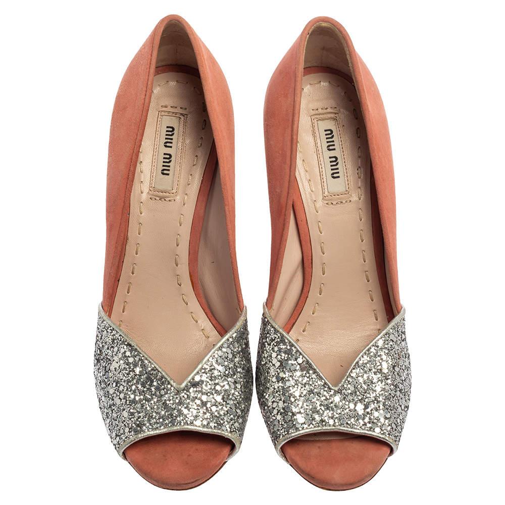 Miu Miu Silver/Pink Coarse Glitter and Suede Peep Toe Pumps Size 37 In Good Condition In Dubai, Al Qouz 2