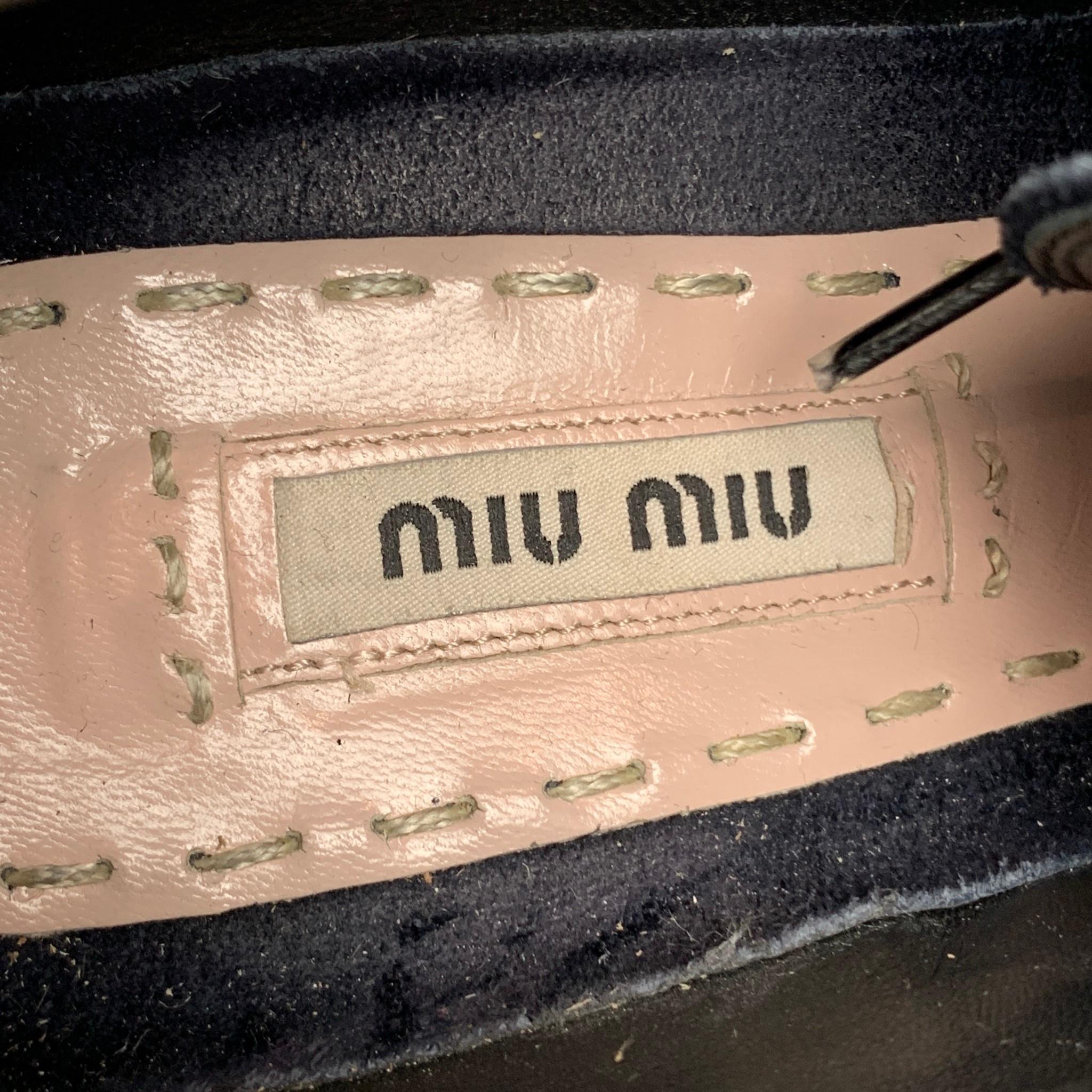 MIU MIU Size 8.5 Navy & Brown Suede Oxford Wedge Laces Shoes In Good Condition In San Francisco, CA