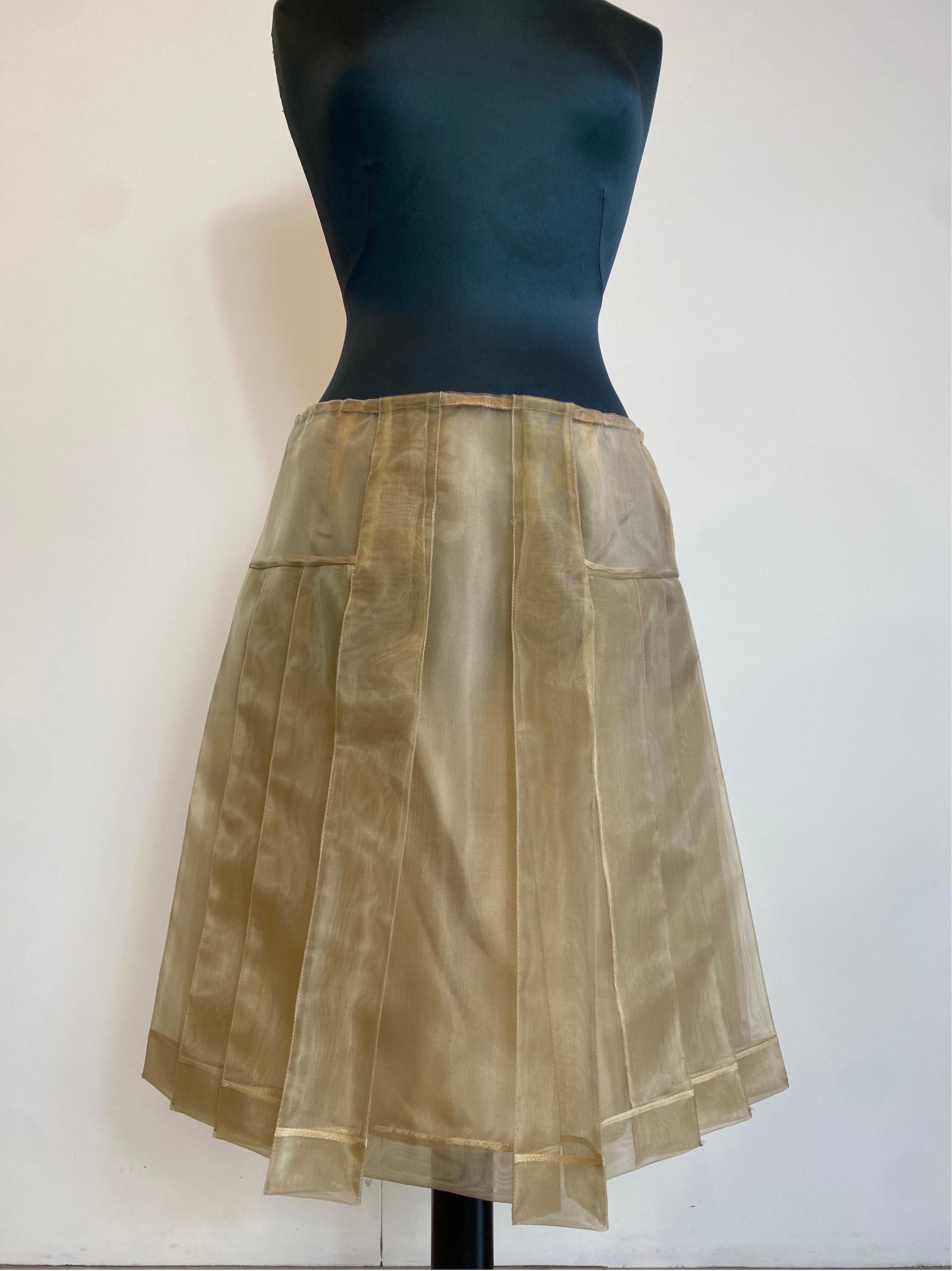 Miu Miu Spring Summer 2000 pleated Beige Skirt In New Condition For Sale In Carnate, IT