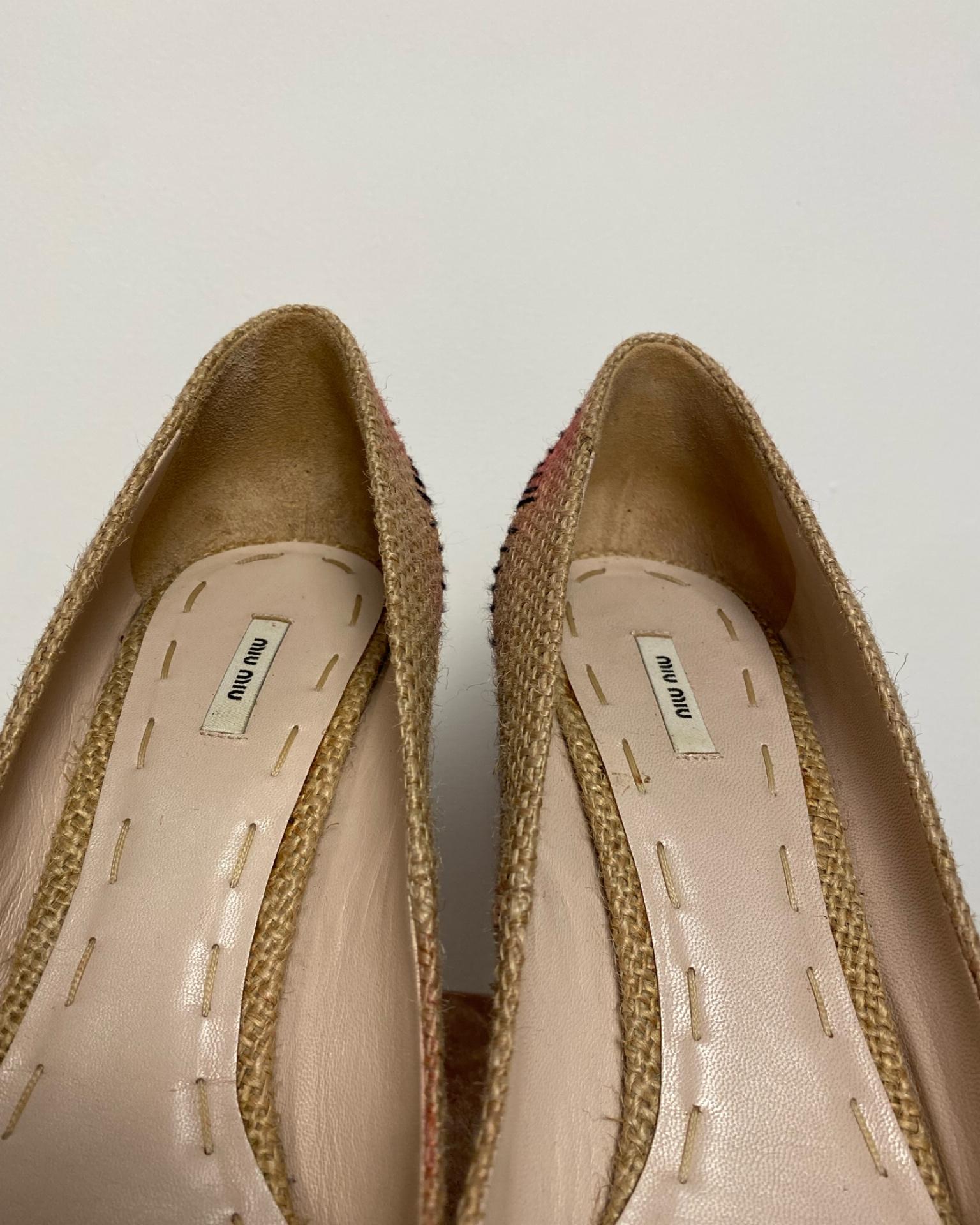 MIU MIU Gesteppte Raffia Pumps SS2009 Damen im Angebot