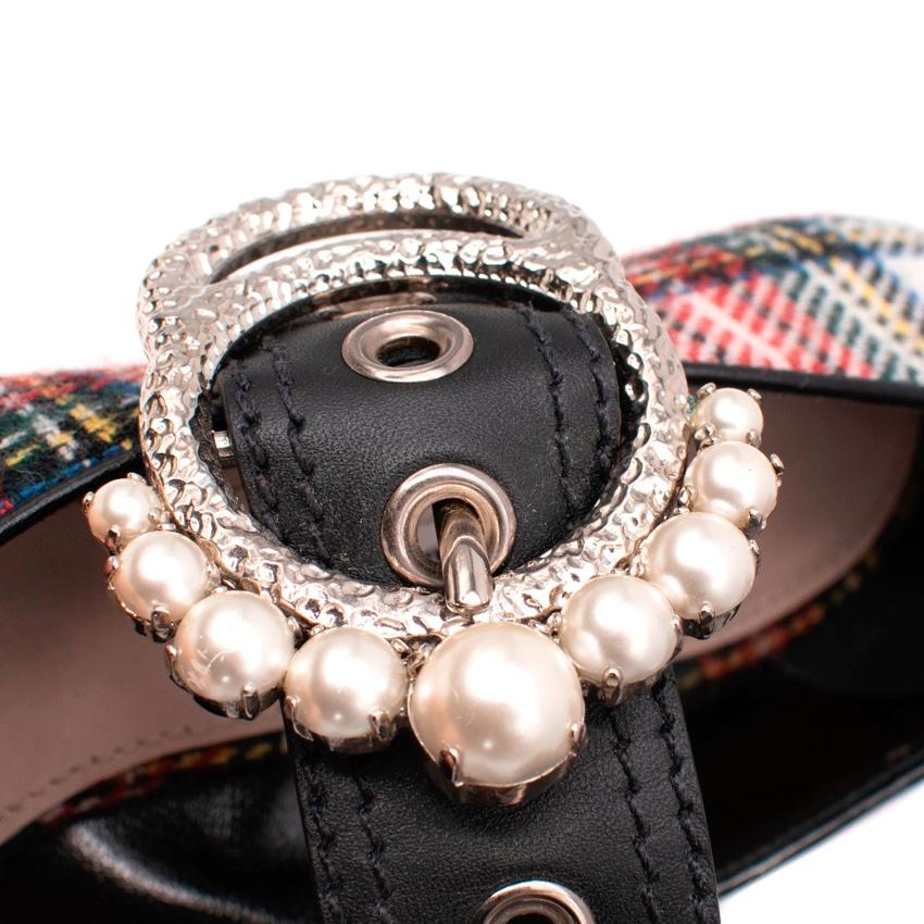 Miu Miu Miu Tartan Pumps mit spitzer Zehe und Kitten-Heel im Angebot 2