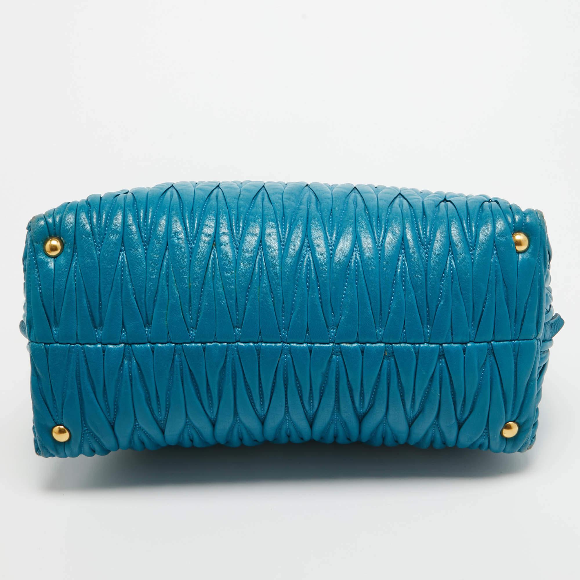 Miu Miu Teal Blue Matelassé Leder Top Zip Tote im Angebot 5