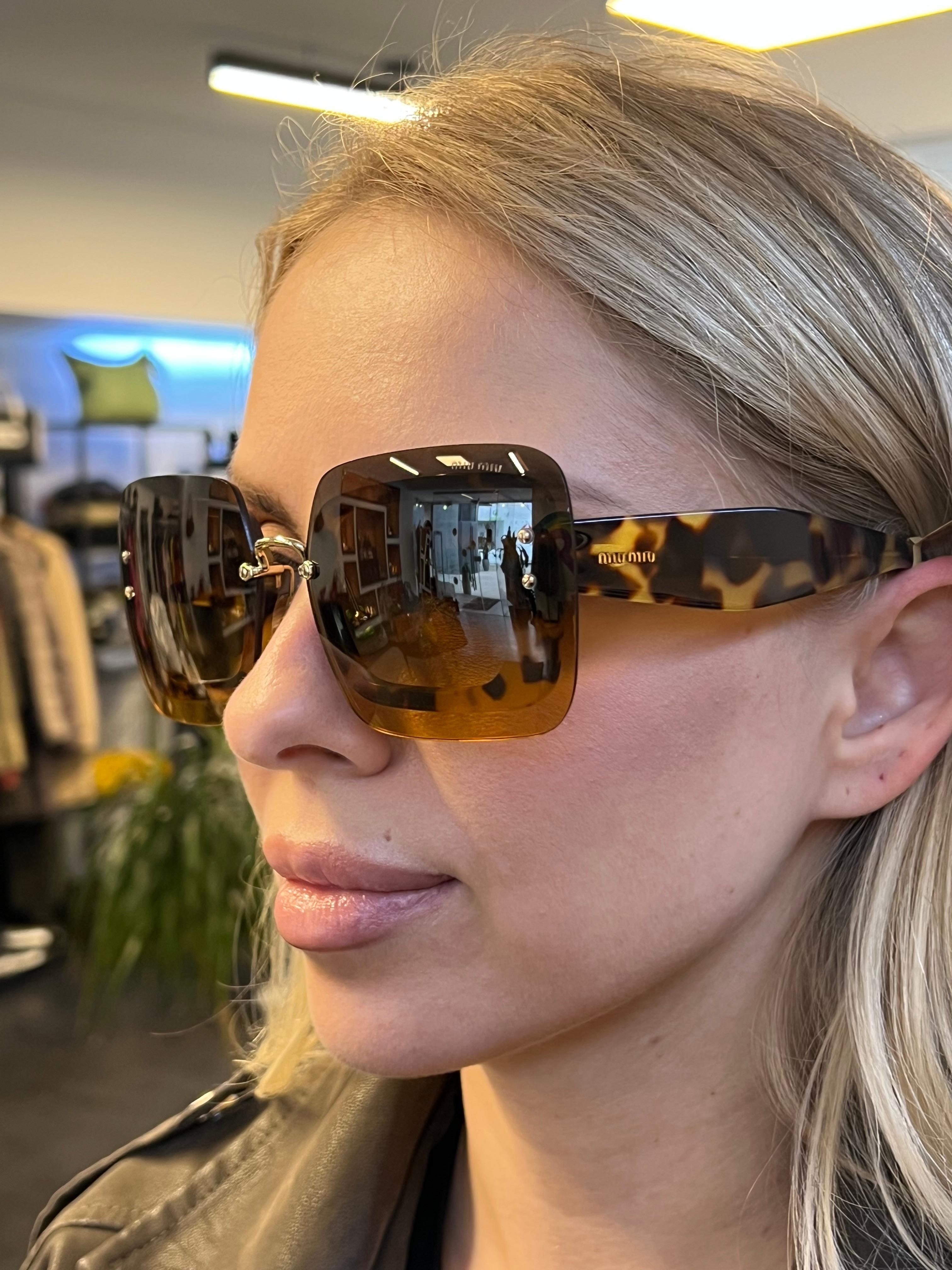 Donna Miu Miu in vendita