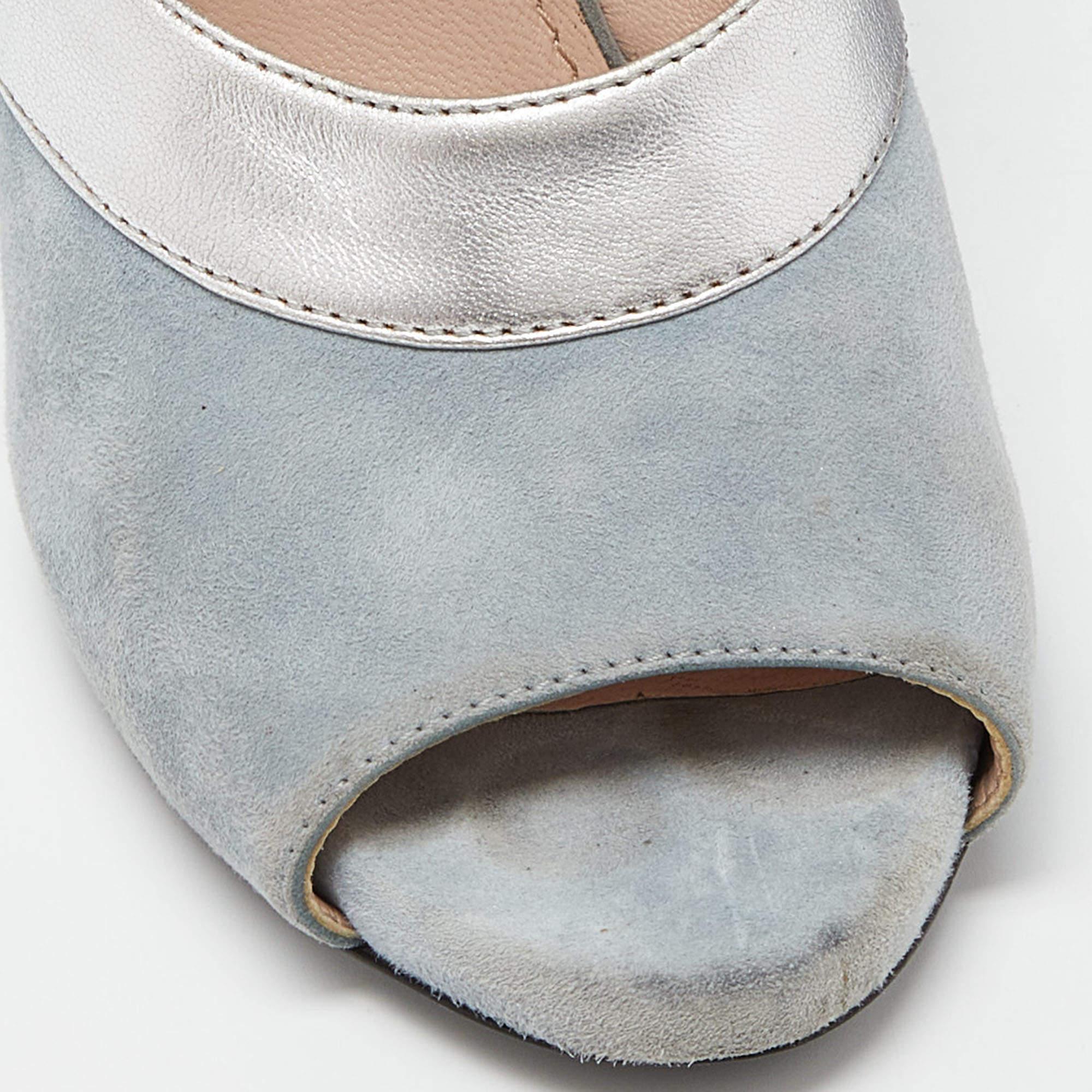 Miu Miu Tri Color Leather and Suede Bow Peep Toe Pumps Talla 38 en venta 2