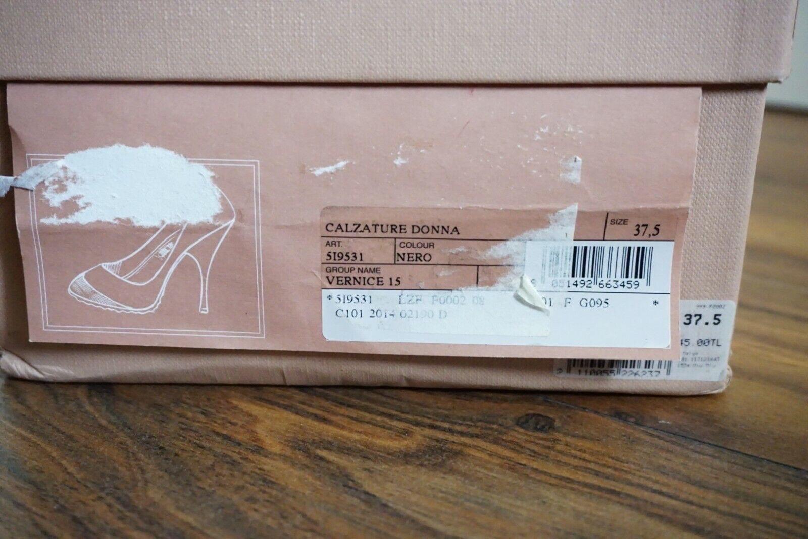 Miu Vernice Lackleder spitz zulaufende Heels mit Absatz und Gummigriffen in Schwarz 37,5 BNWT im Angebot 4