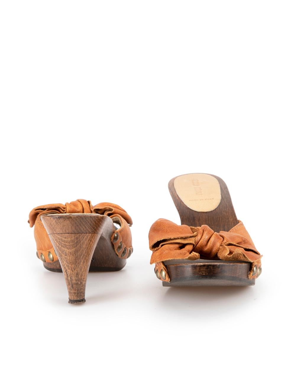 Miu Miu Vintage Brown Leather Bow Wooden Sandals Size IT 38.5 In Excellent Condition In London, GB