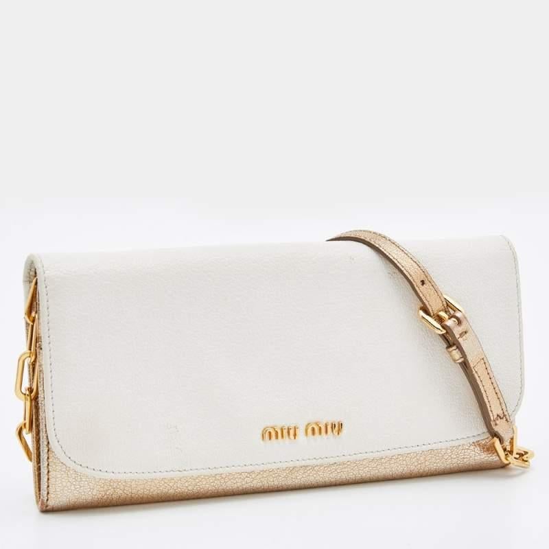 Miu Miu White/Gold Leather Flap Wallet On Chain In Good Condition In Dubai, Al Qouz 2