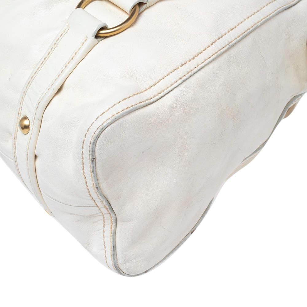 Miu Miu Große Einkaufstasche aus weißem Leder im Angebot 2