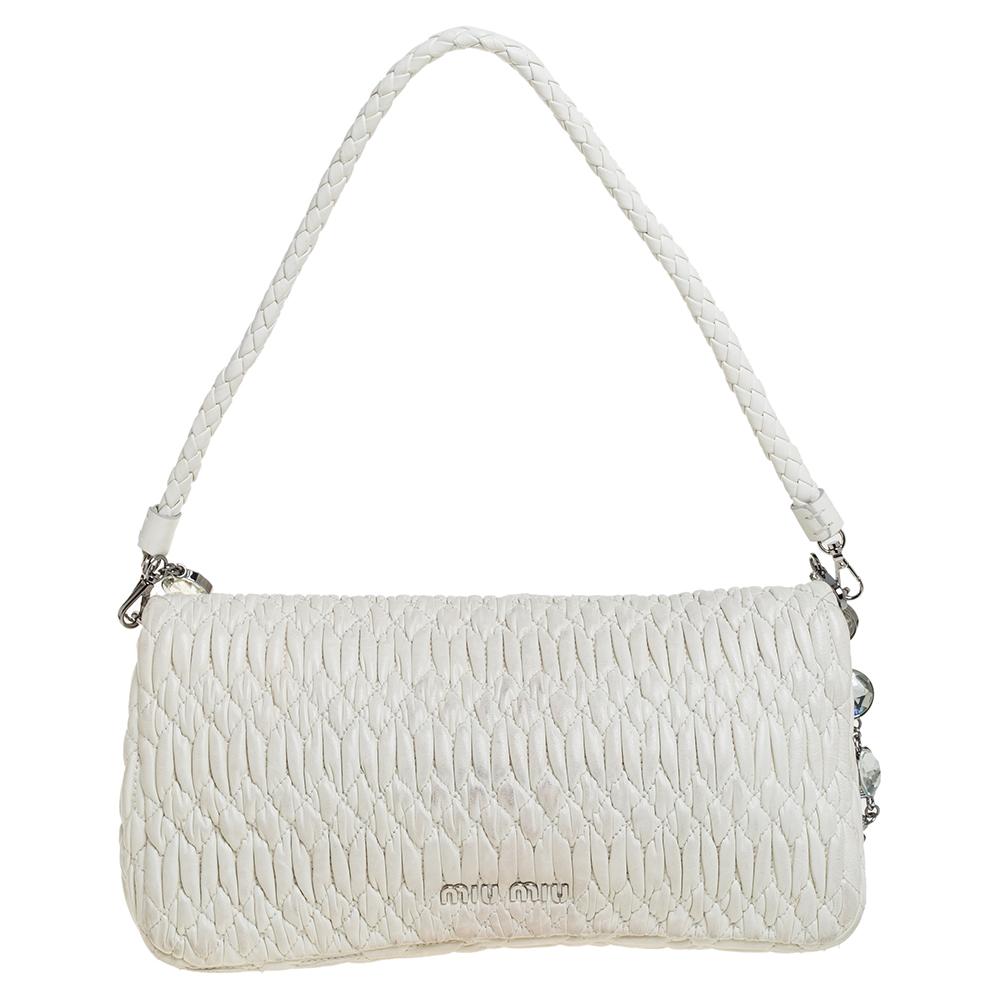 Miu Miu White Matelasse Leather Crystal Shoulder Bag In Good Condition In Dubai, Al Qouz 2