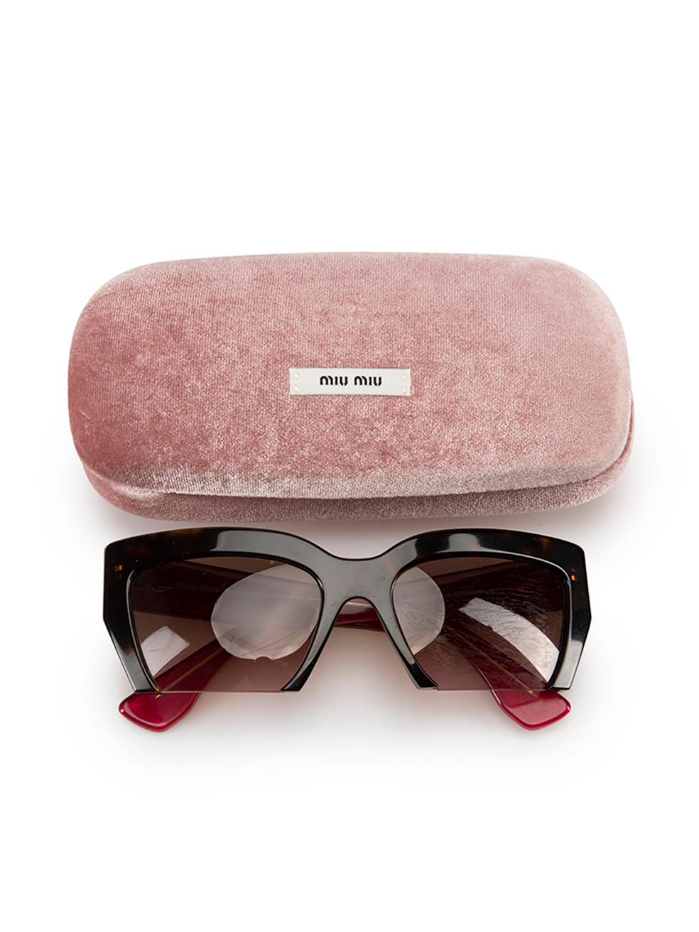 Occhiali da sole Miu Miu da donna con lenti a taglio marroni e tartaruga In condizioni buone a London, GB