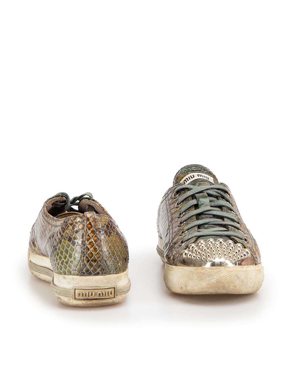 Miu Miu Women's Green Leather Lizard-Effect Embellished Cap-Toe Low Trainers In Good Condition For Sale In London, GB