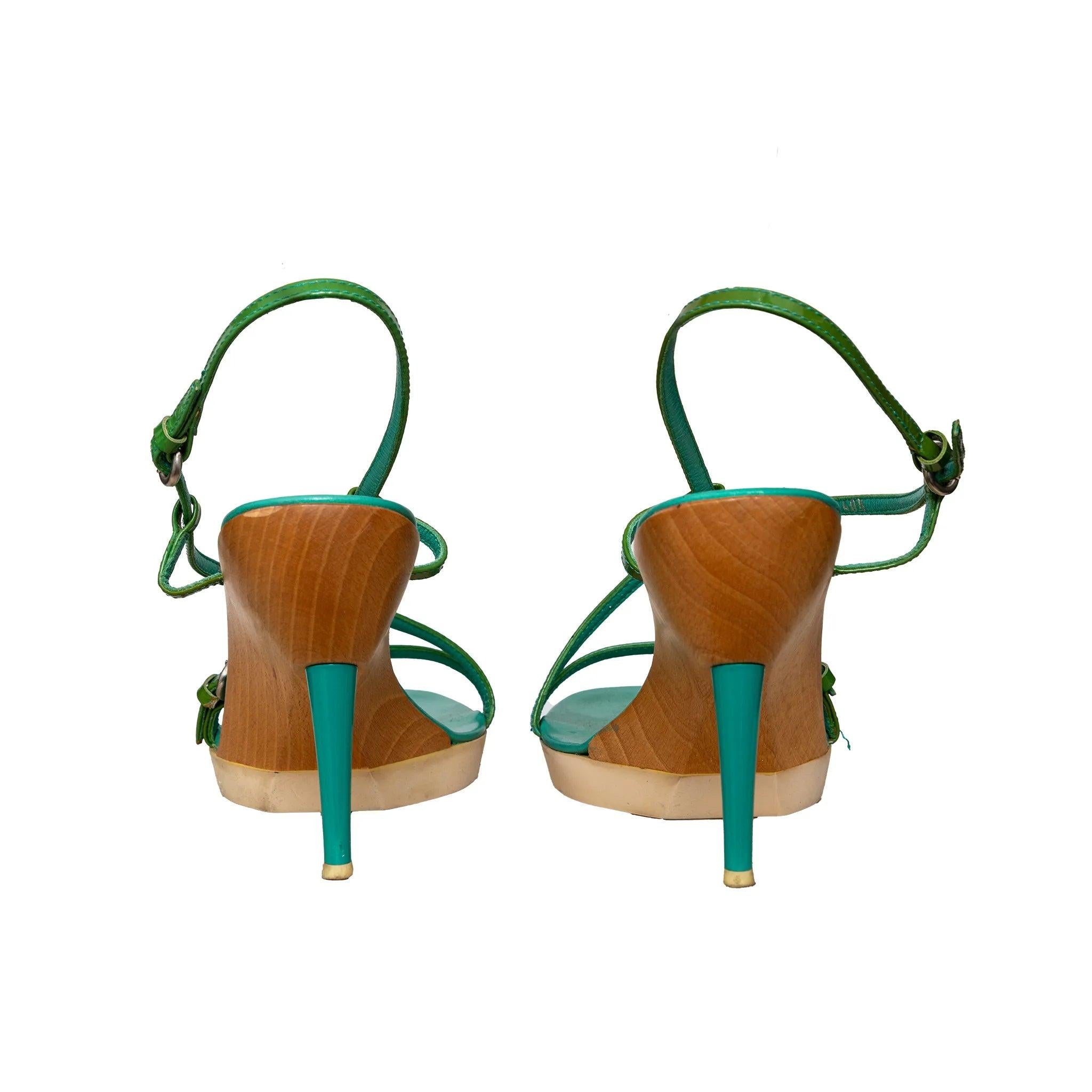 Talons à lanières en bois Miu Miu - années 00 Bon état - En vente à Milano, IT