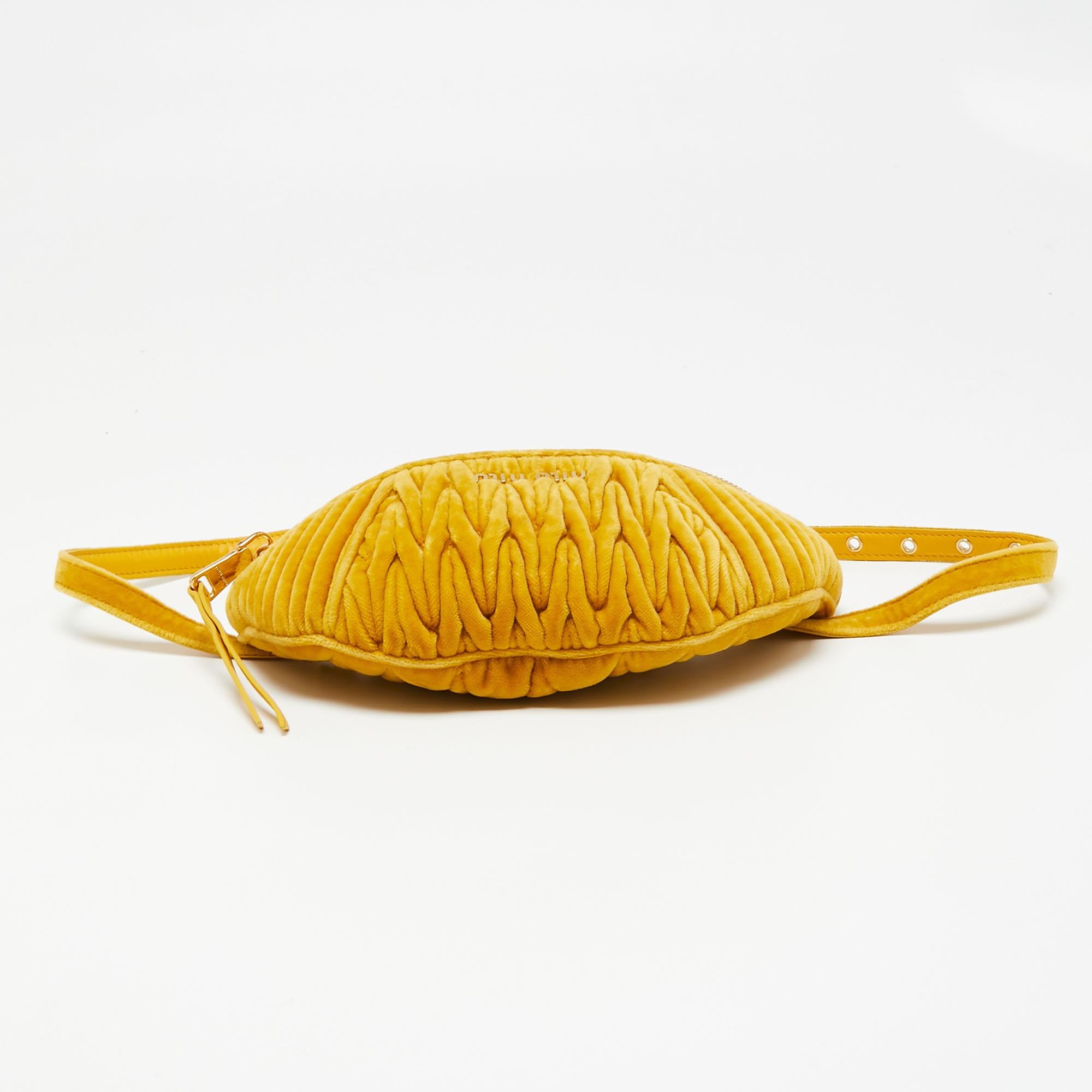 Miu Miu Yellow Matelassé Velvet Belt Bag In Good Condition In Dubai, Al Qouz 2