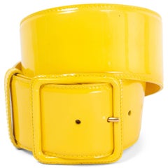 Ceinture WIDE WAIST en cuir verni jaune MIU 70