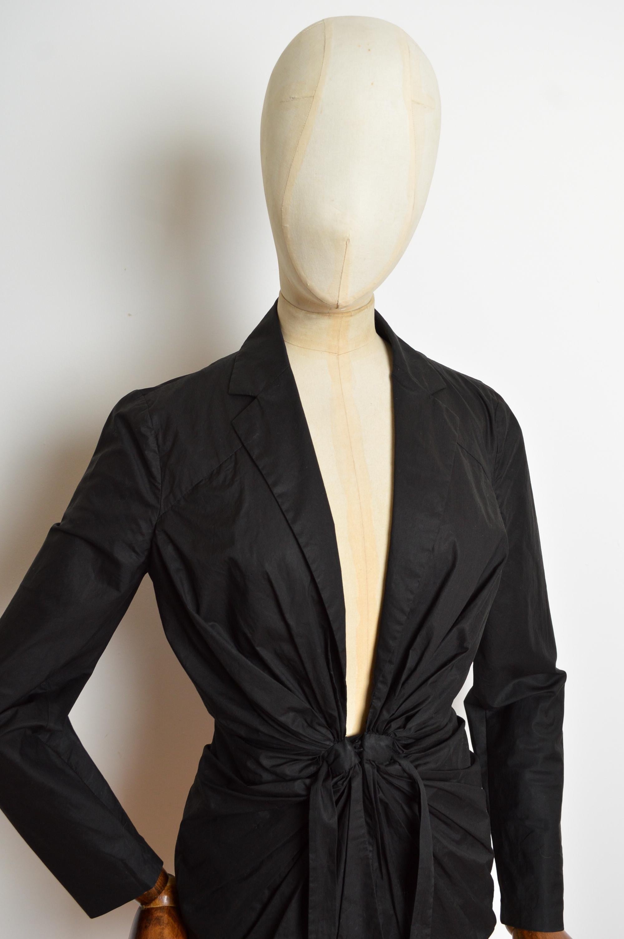 Miuccia PRADA Corte bajo Sexy Camisa ajustada negra de escote pronunciado Negro en venta
