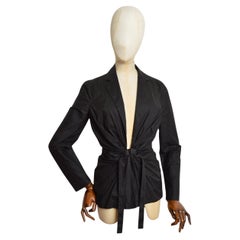 Miuccia PRADA Corte bajo Sexy Camisa ajustada negra de escote pronunciado
