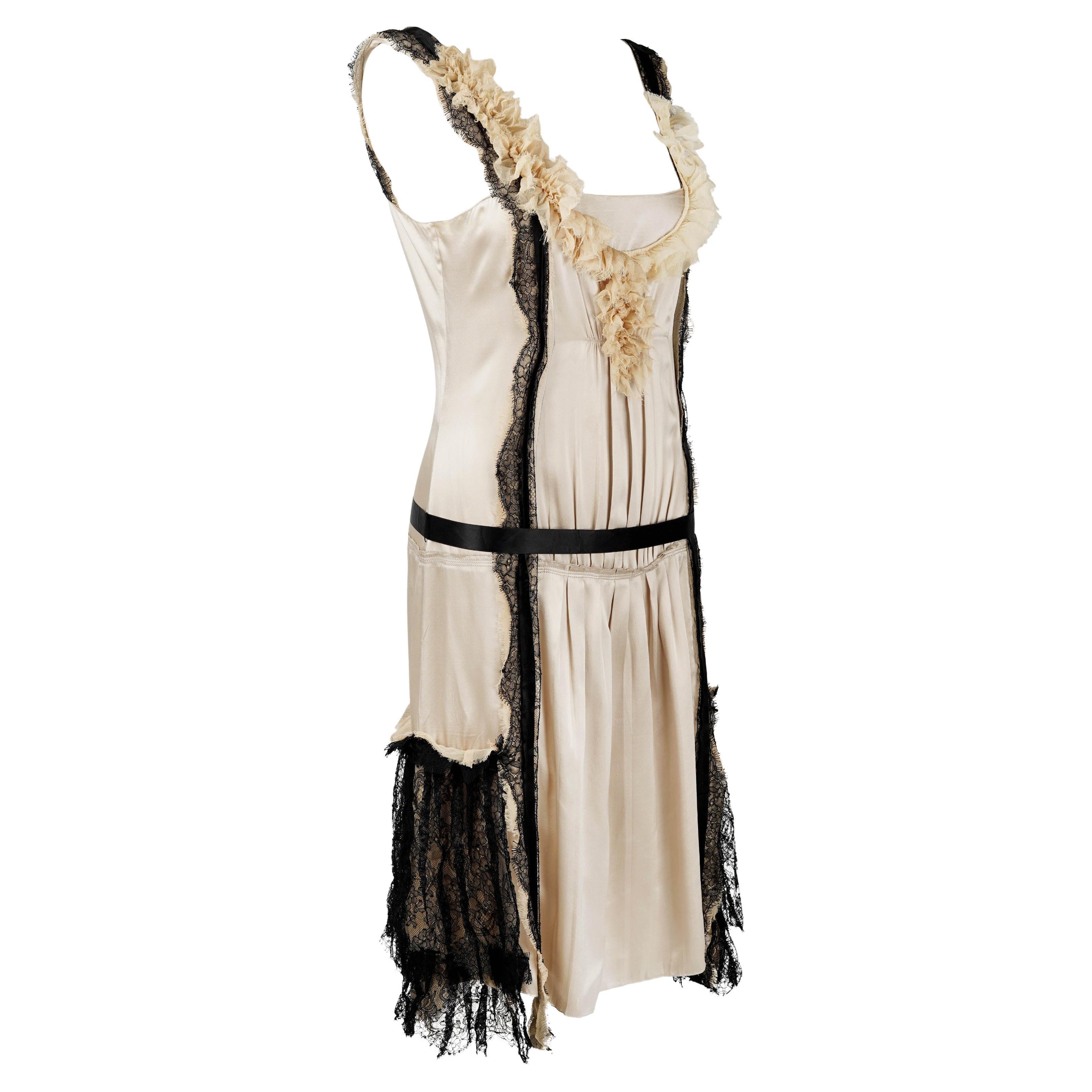 Miuccia Prada Laufstegkleid aus Seide und Spitze, Frühjahr/Sommer 2006 - IT 40 (Beige) im Angebot