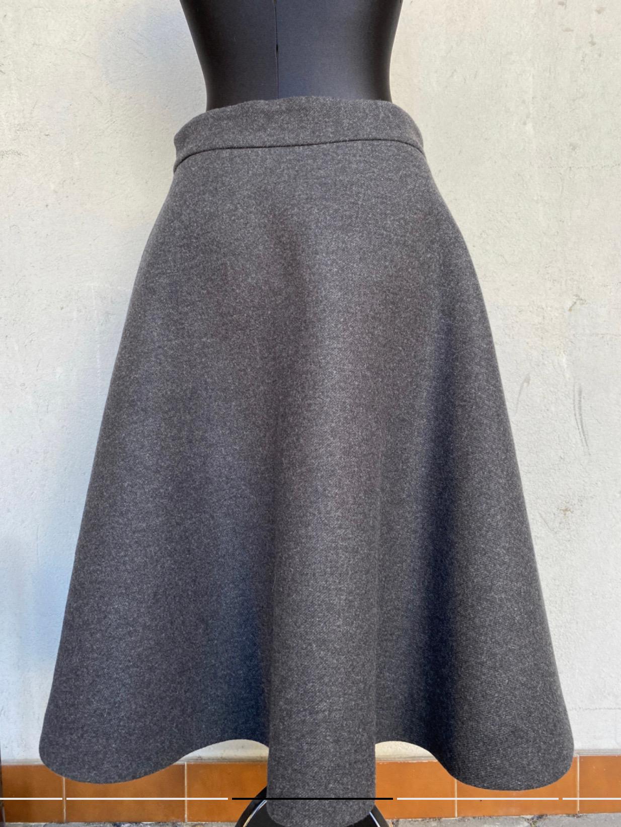 Women's or Men's MIUMIU A line grey wool Demi Skirt For Sale