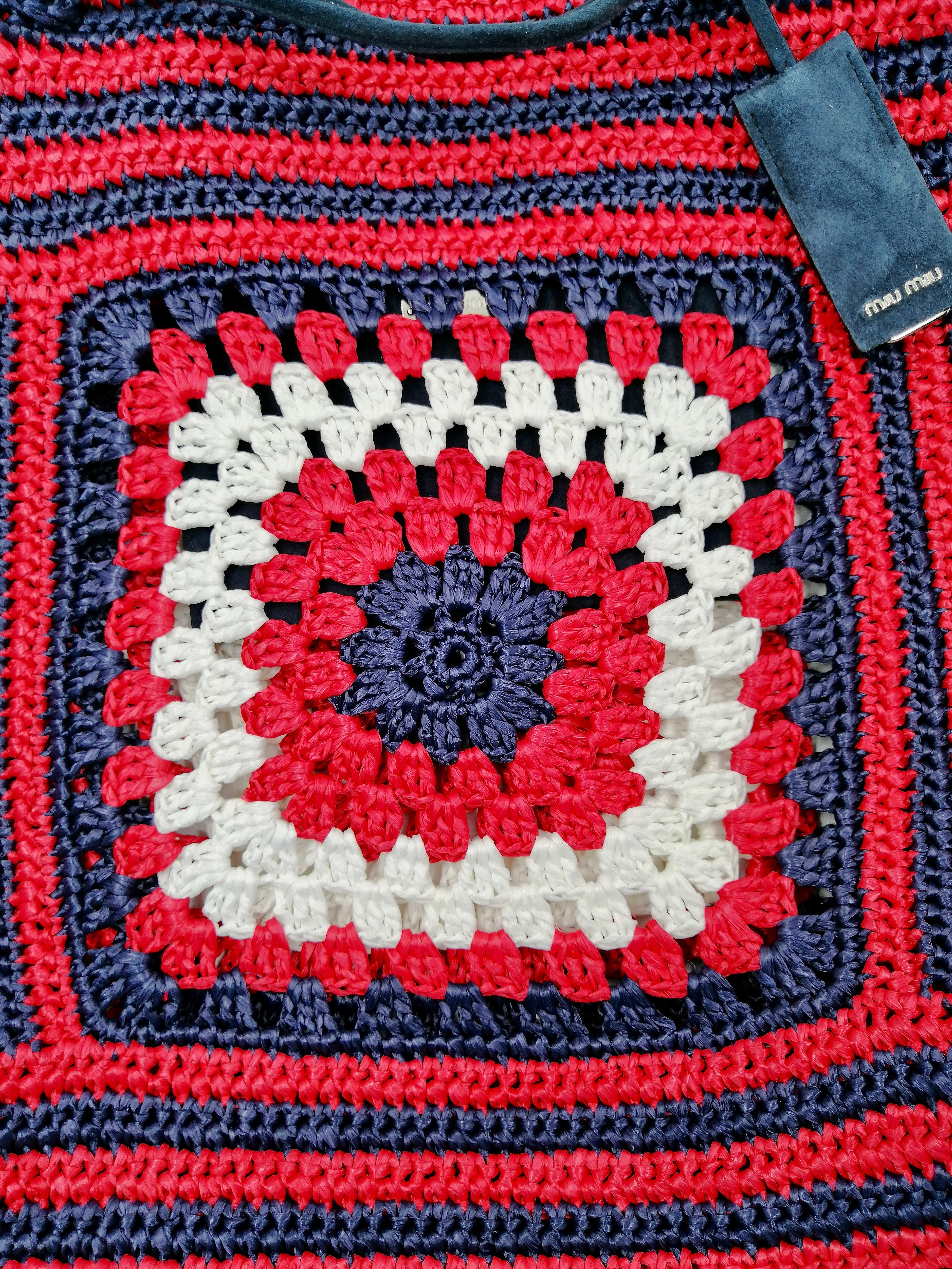 MIUMIU  rafia crochet shoulder bag  In Good Condition For Sale In Rubiera, RE