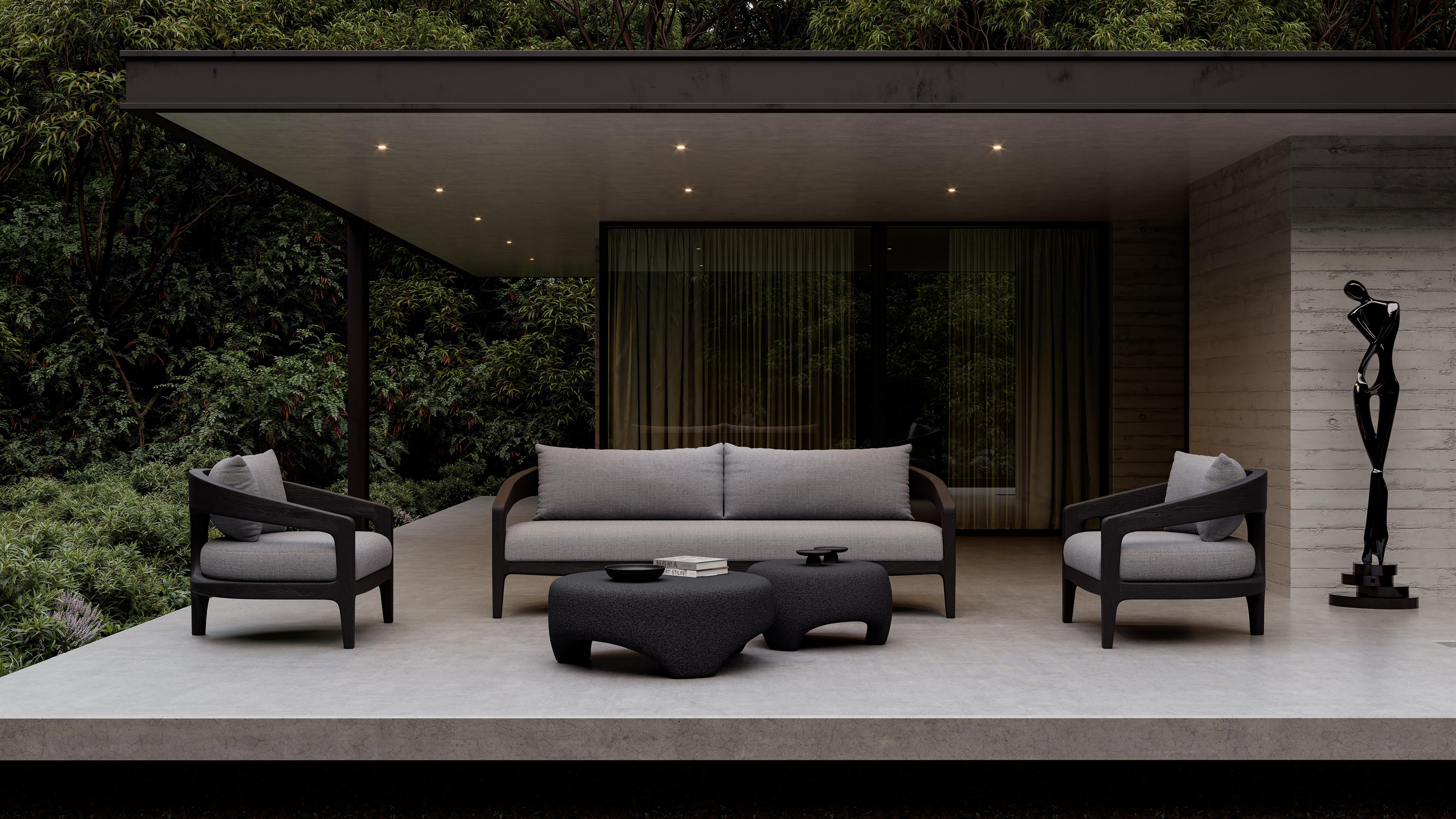 Miura Single Sofa by SNOC
Dimensions: W 81.5 x D 82.5 x H 80 cm.
Materials: Acrylic Rope, Aluminium. 


The Miura outdoor collection is an invitation to comfort and elegance. The softly shaped, voluminous seats catch the eye with their woven shell,
