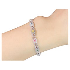 Bracciale con diamanti di colori diversi