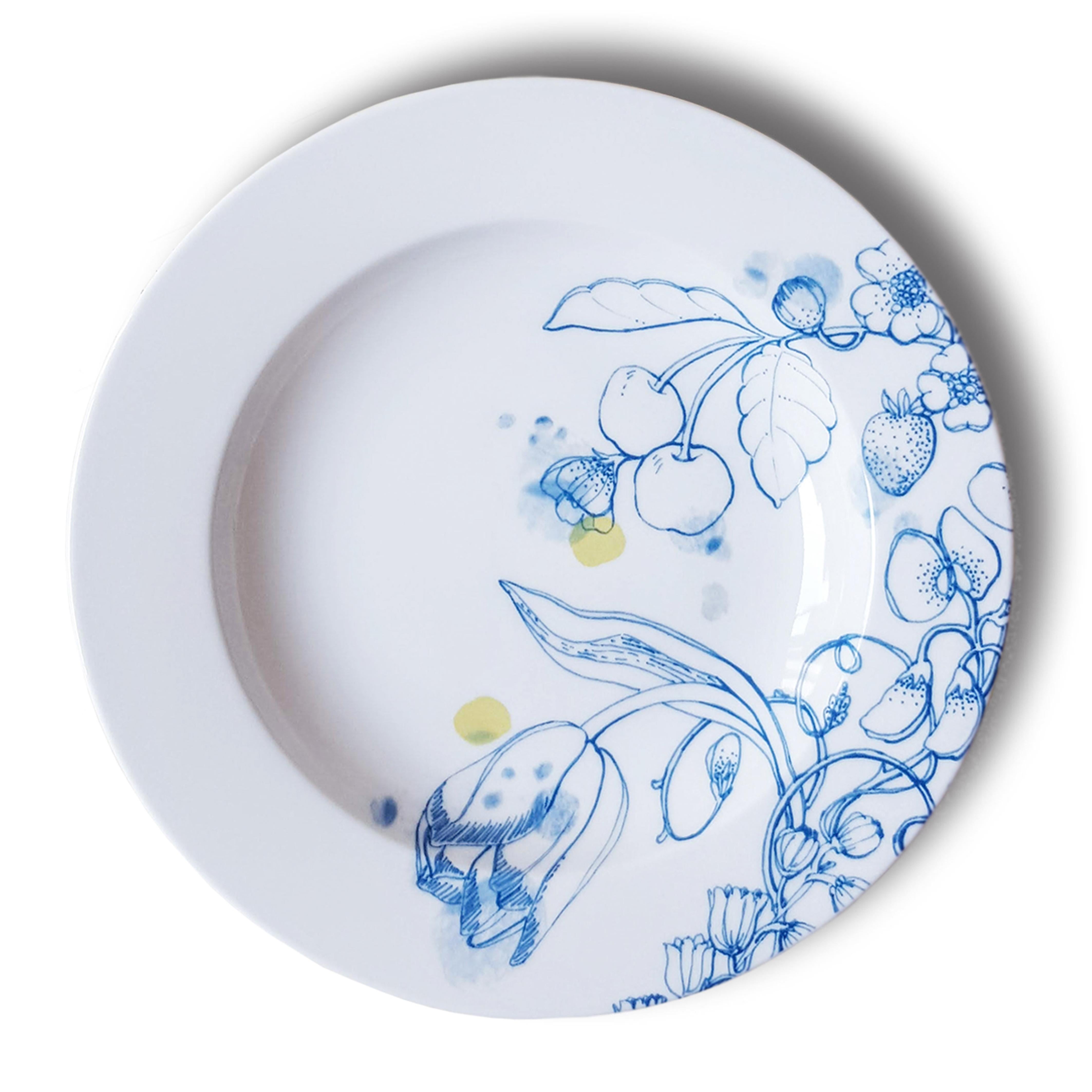 Mix & Match, Six Contemporary Porcelain Pasta Plates with Flowers and Birds In New Condition For Sale In MILAN, IT