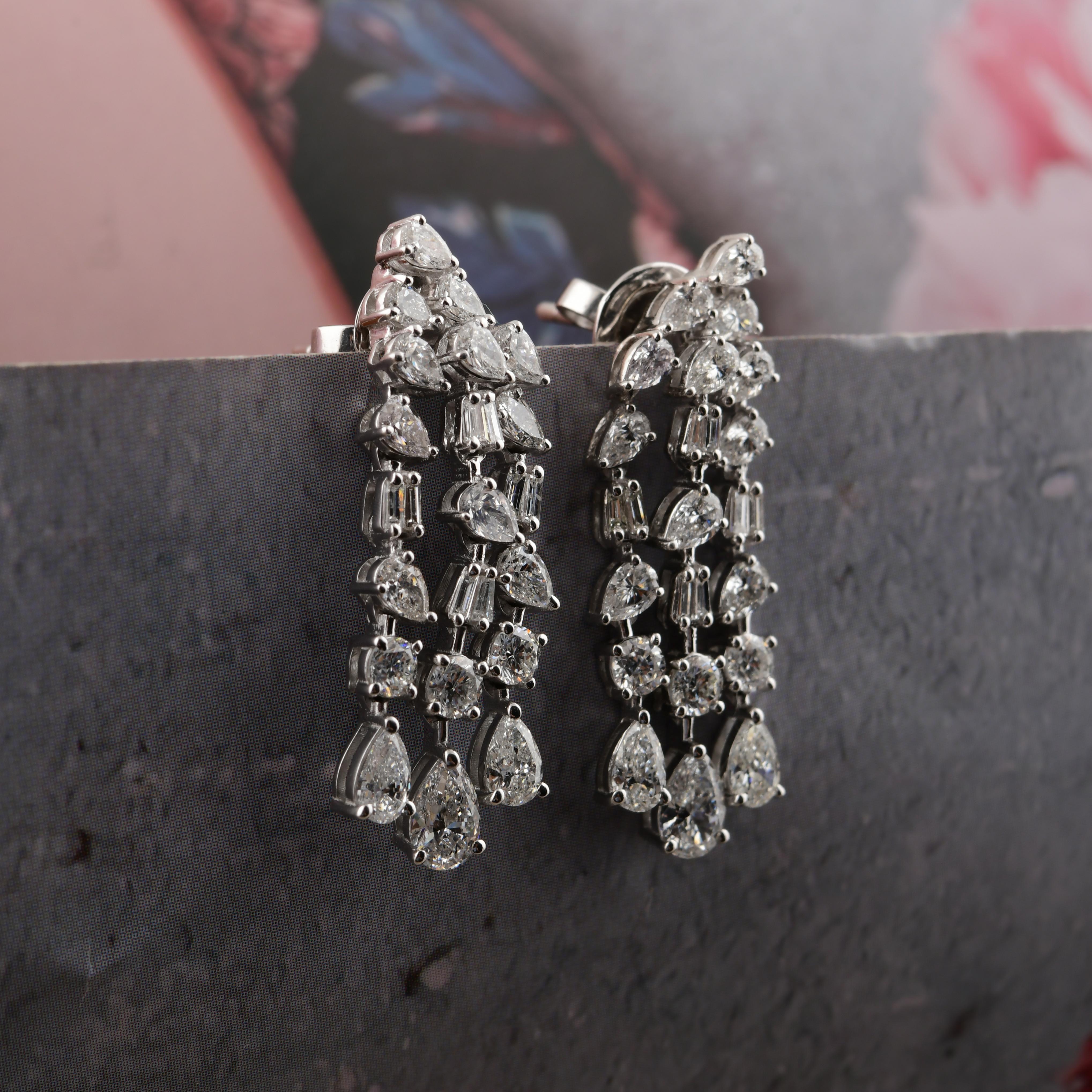 Boucles d'oreilles pendantes en or blanc 14 carats avec diamant naturel de 3,11 carats et taille mixte Pour femmes en vente