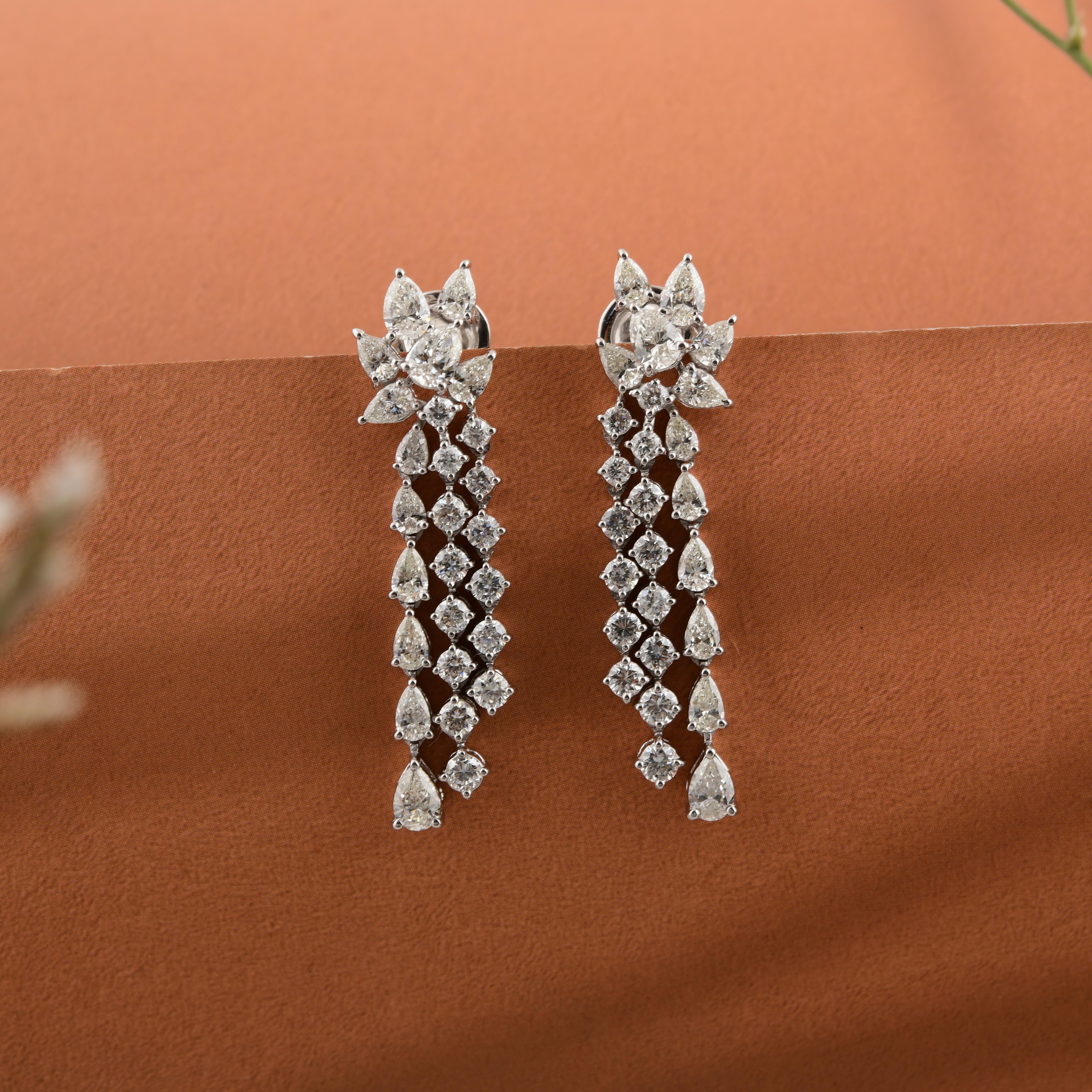Moderne Boucles d'oreilles pendantes en or blanc 14 carats avec diamant naturel de 3,86 carats et taille mixte en vente