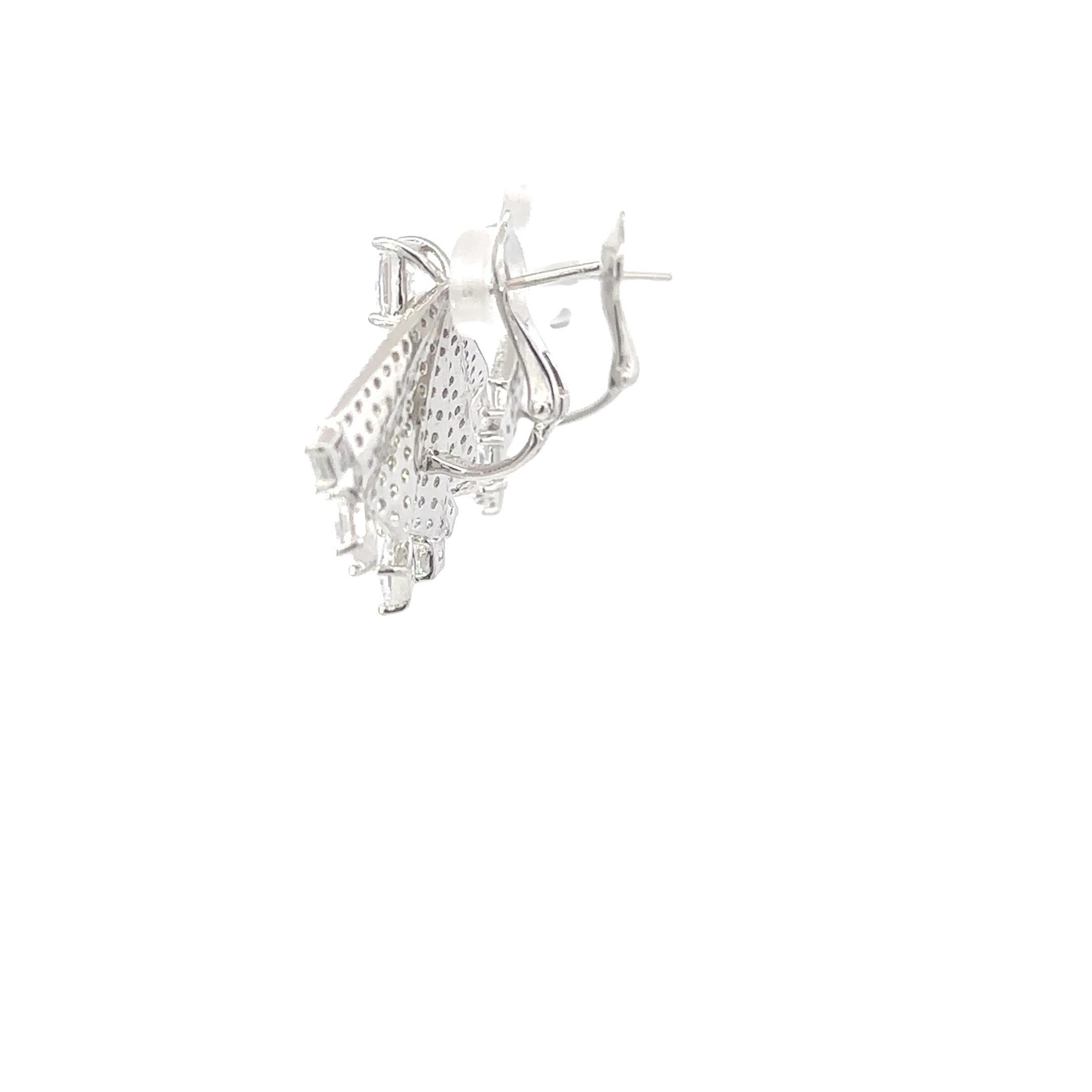 Mixed Cut Fan Sparkling Rhinestone Silver Earrings for Wedding Jewelry Gift In New Condition For Sale In New York, NY