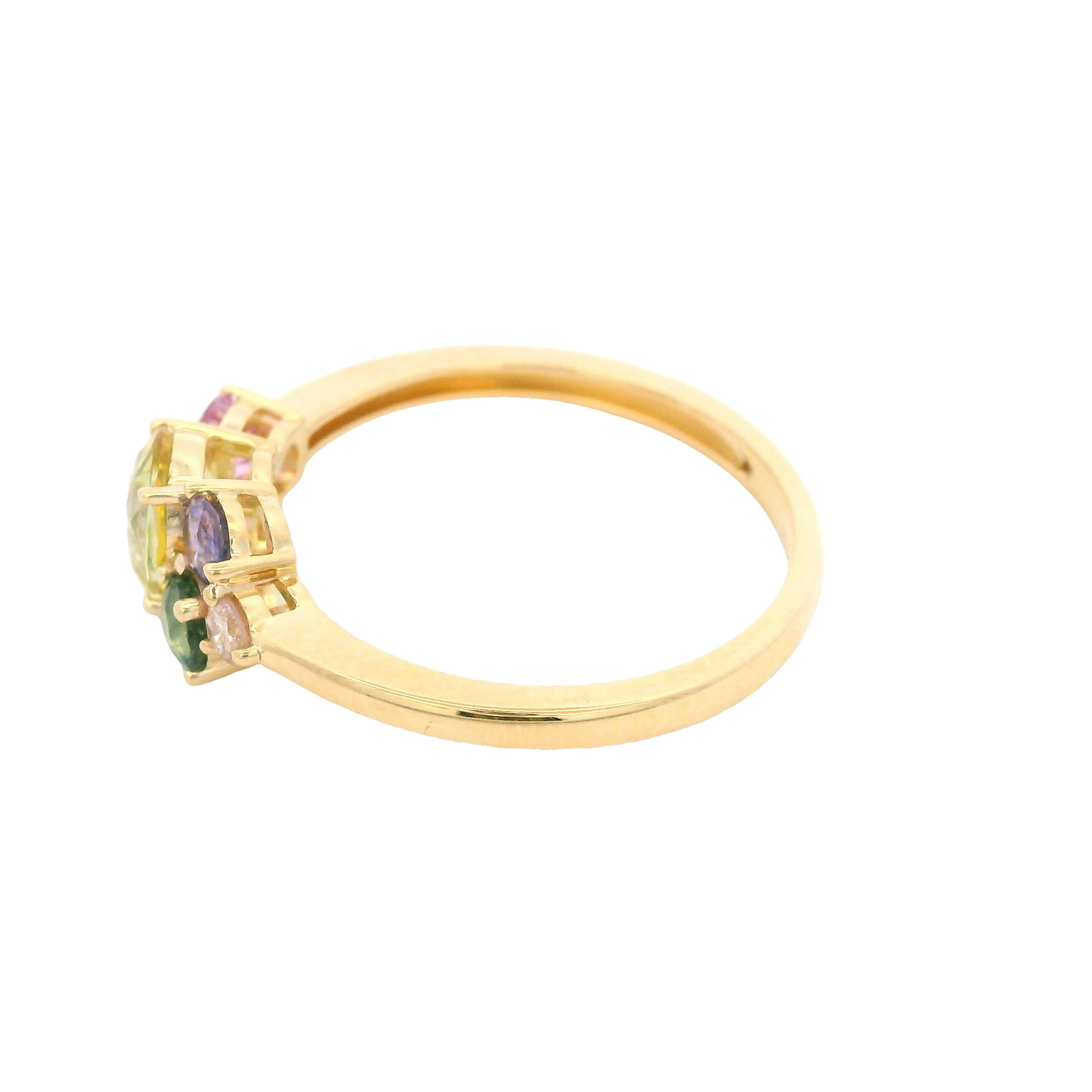 Bague fantaisie en or jaune 14 carats avec saphirs tailles mixtes et diamants en vente 1