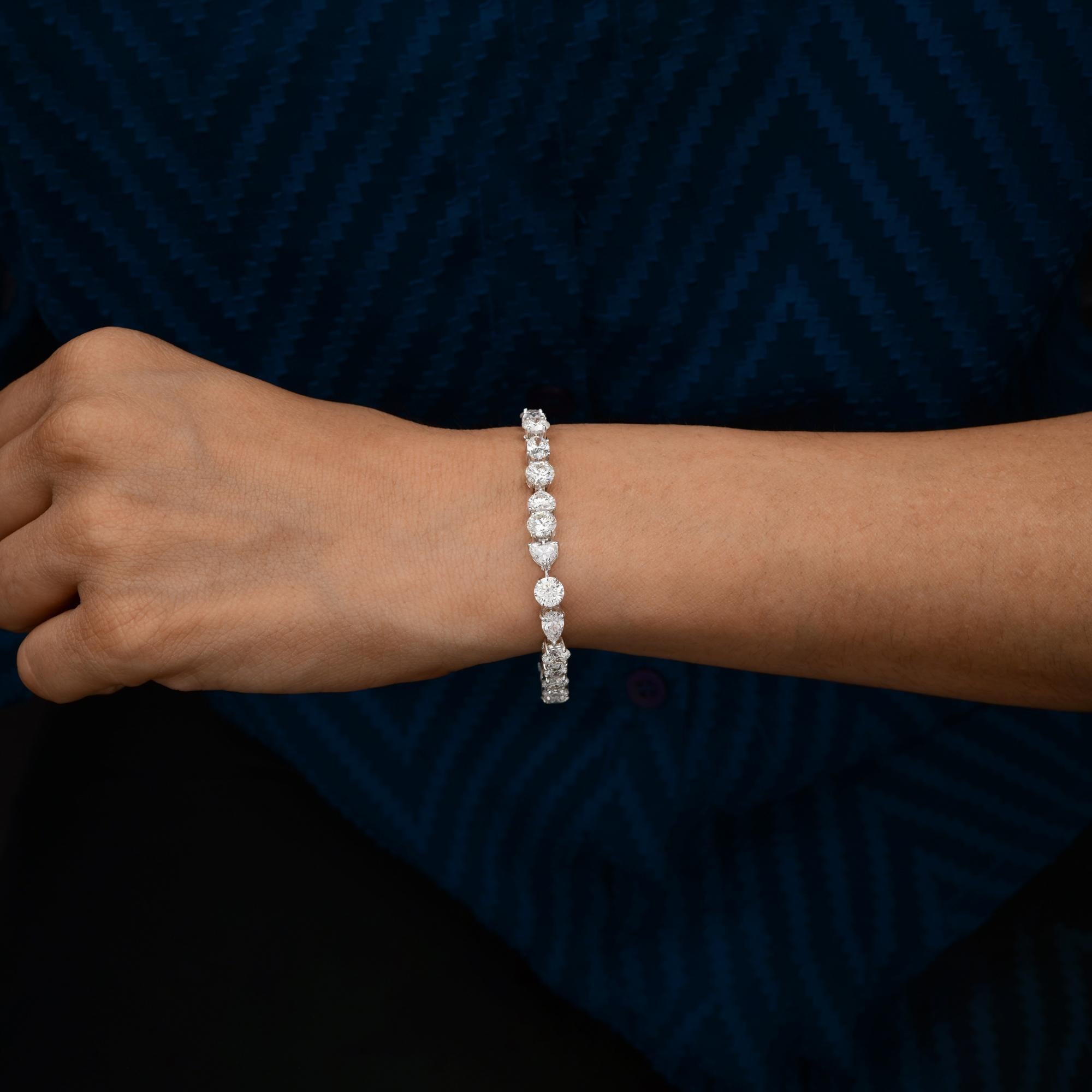 Gemischter Schliff Naturdiamant SI/H 15,31CTW 18K Weißgold Jahrestag Tennisarmband
Bei diesem Armband handelt es sich um ein Tennisarmband mit gemischten Diamanten, die in einer Reihe angeordnet sind.
Diamanten sind ein universelles Symbol für