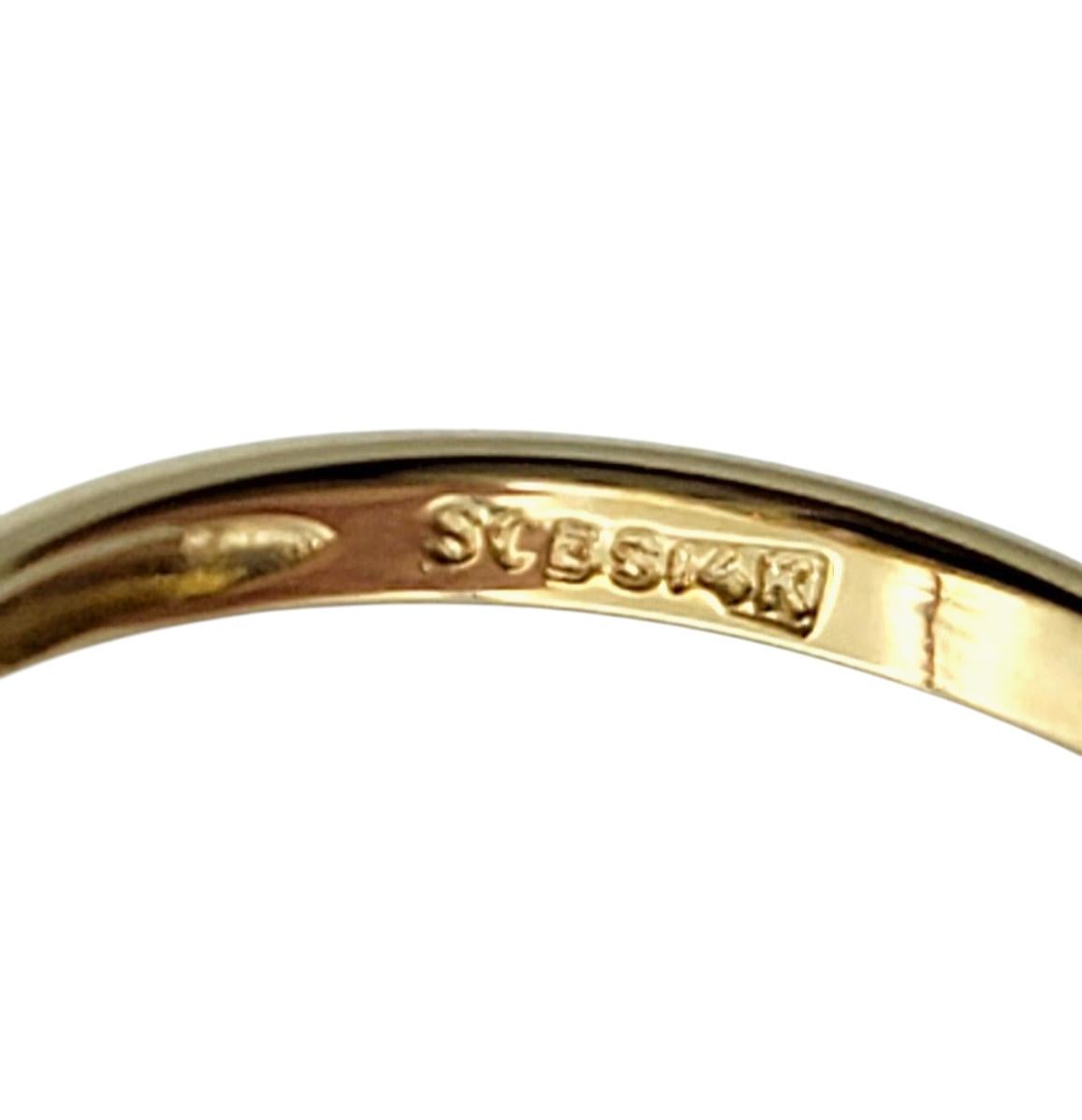 Bague cocktail en or jaune 14 carats avec saphir rose taille mixte et grappe ovale Pour femmes en vente
