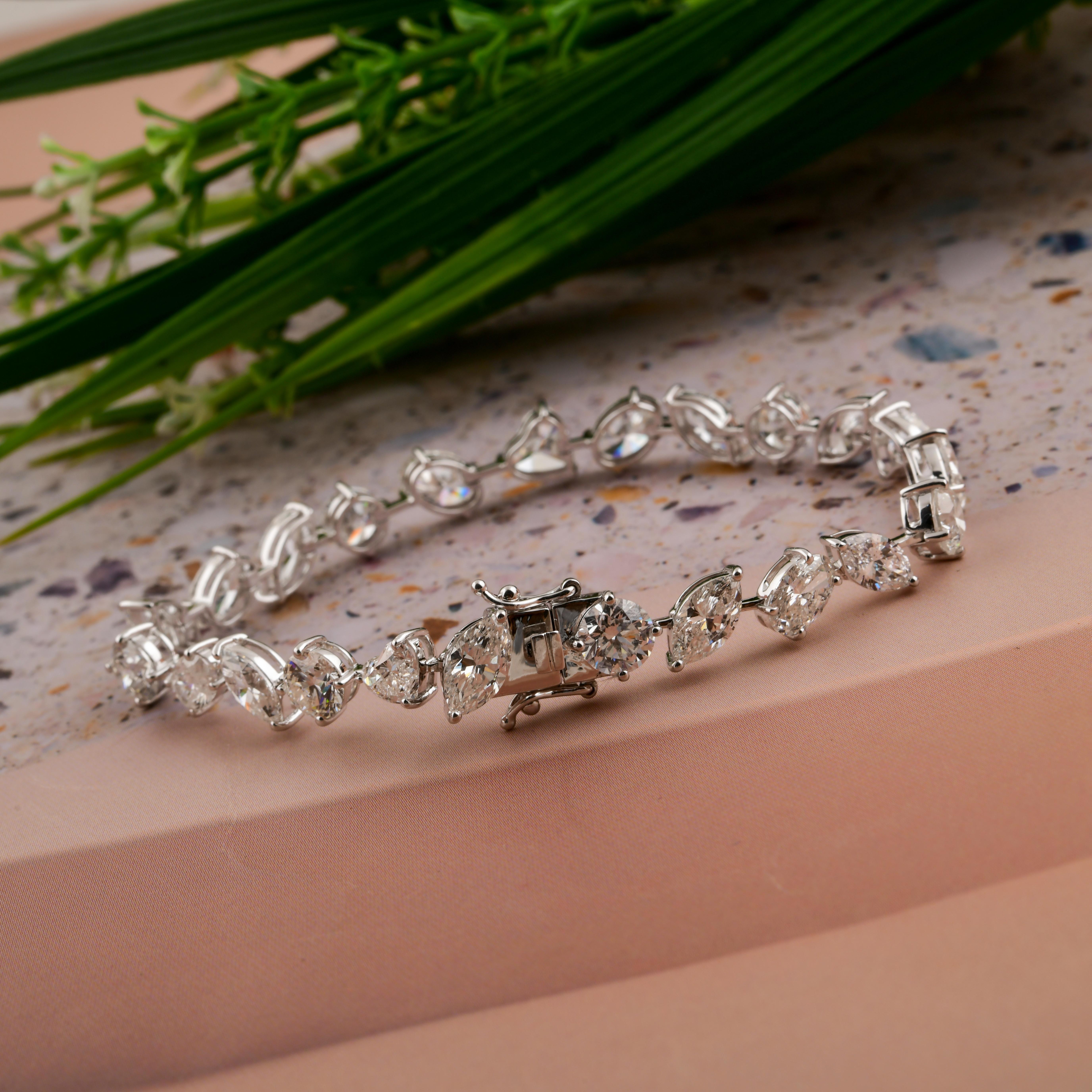 Pulsera de tenis de oro blanco de 14 quilates con diamantes naturales de talla mixta SI/H de 18,43 quilates en Nuevo estado para la venta en Diera, Dubai