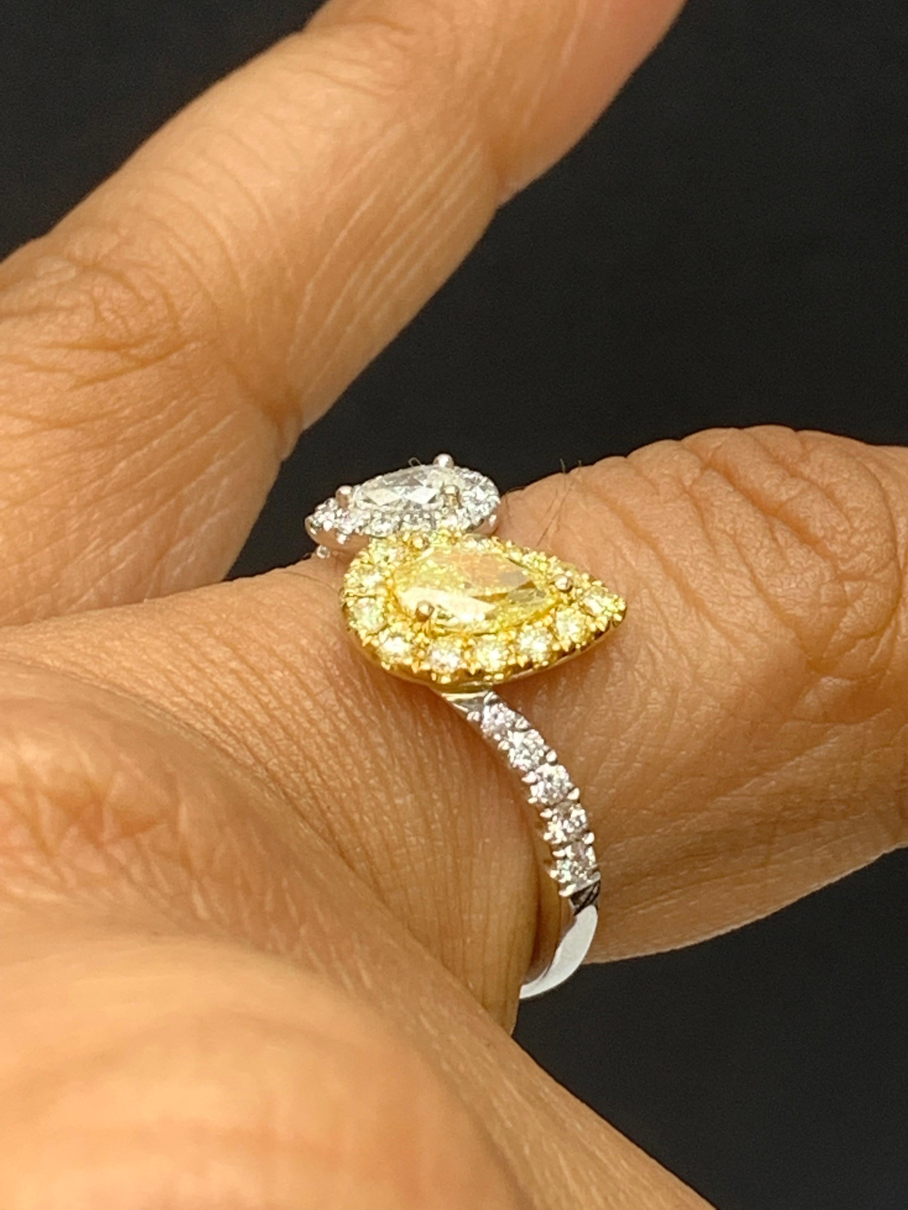 Bague Toi et Moi en or mixte 18 carats, diamant blanc et jaune en vente 3