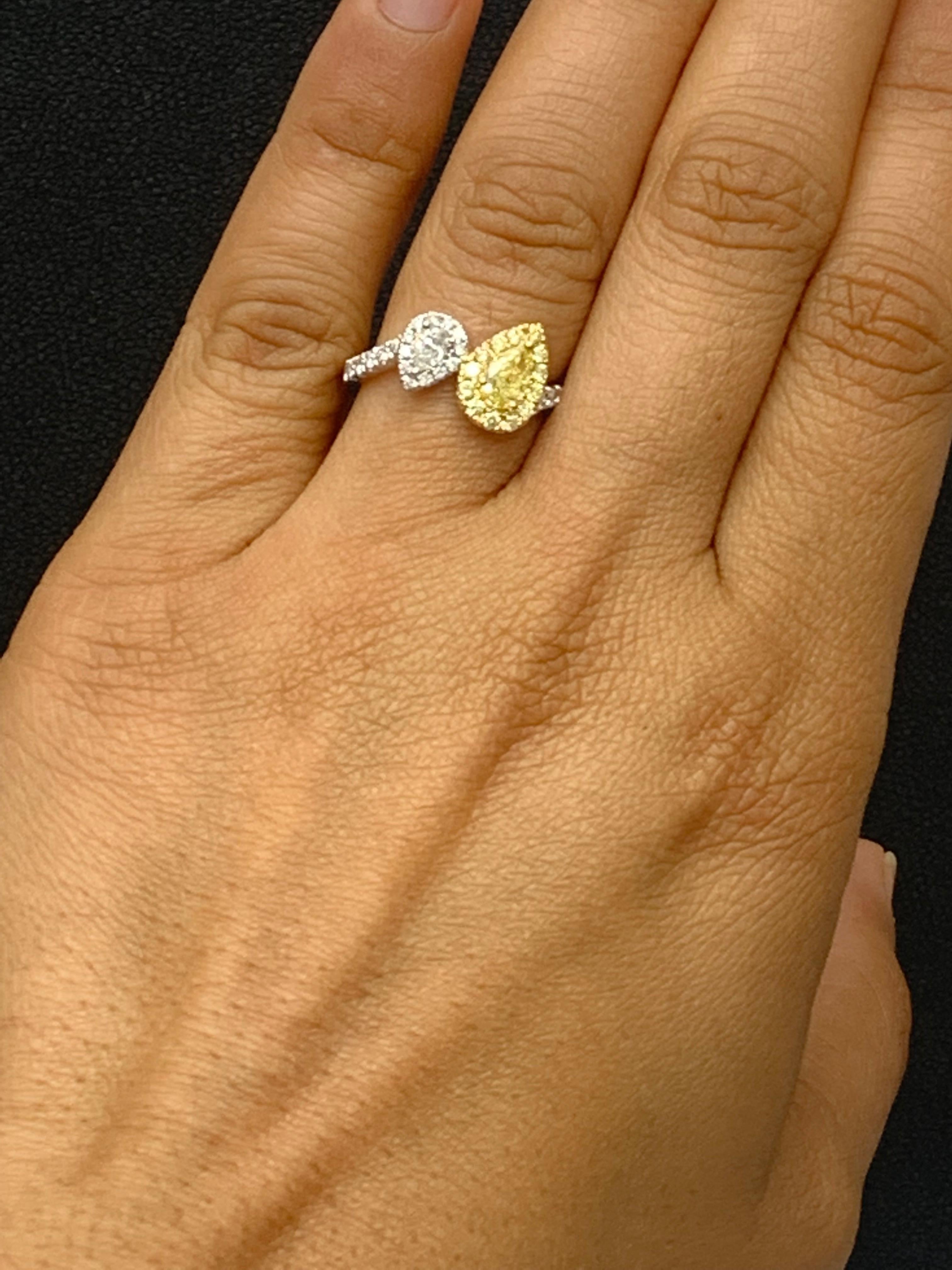 Pear Cut Mixed Cut White and Yellow Diamond Toi et Moi Ring 18K Mix Gold For Sale