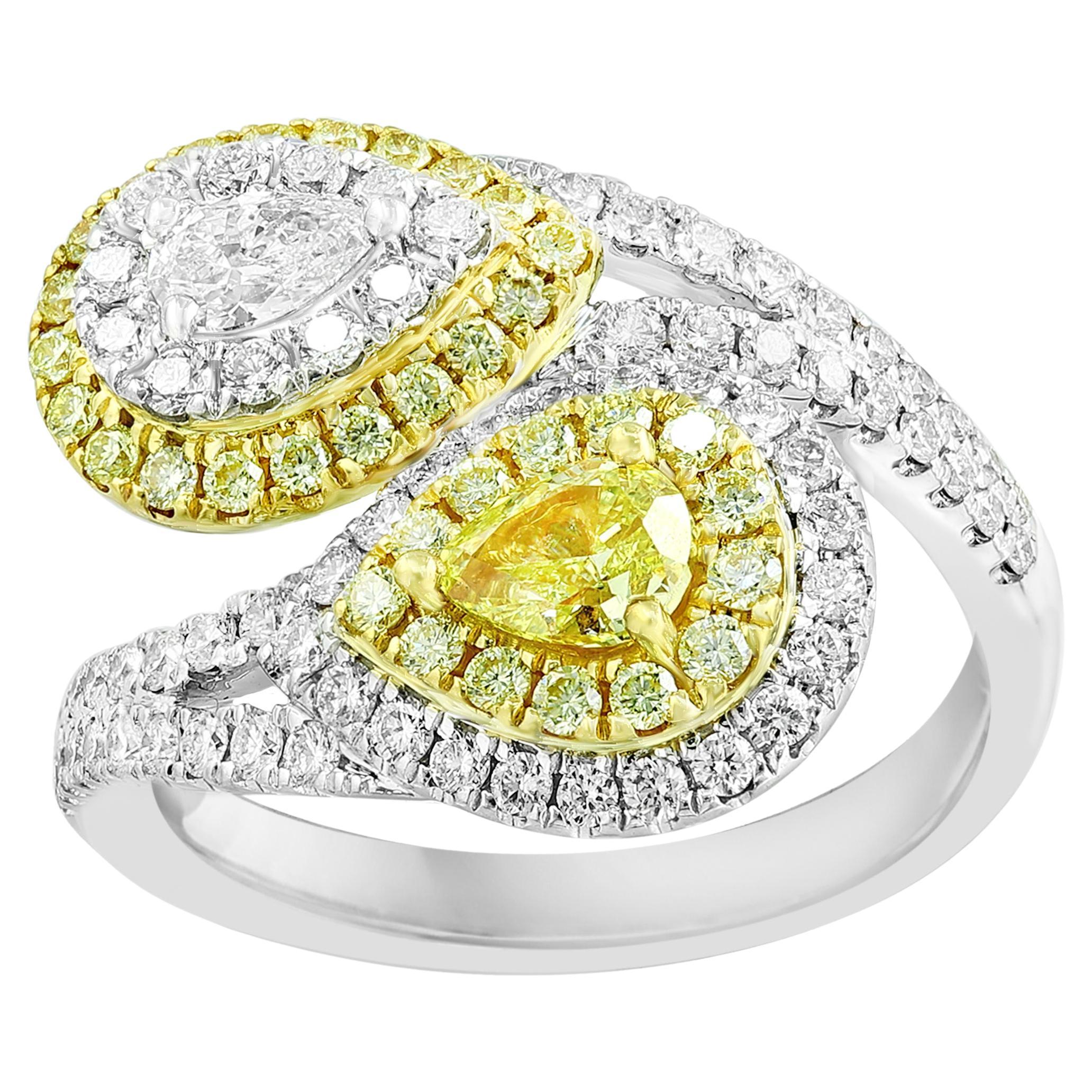 Toi et Moi-Ring aus 18 Karat Gold mit weißen und gelben Diamanten im Mischschliff