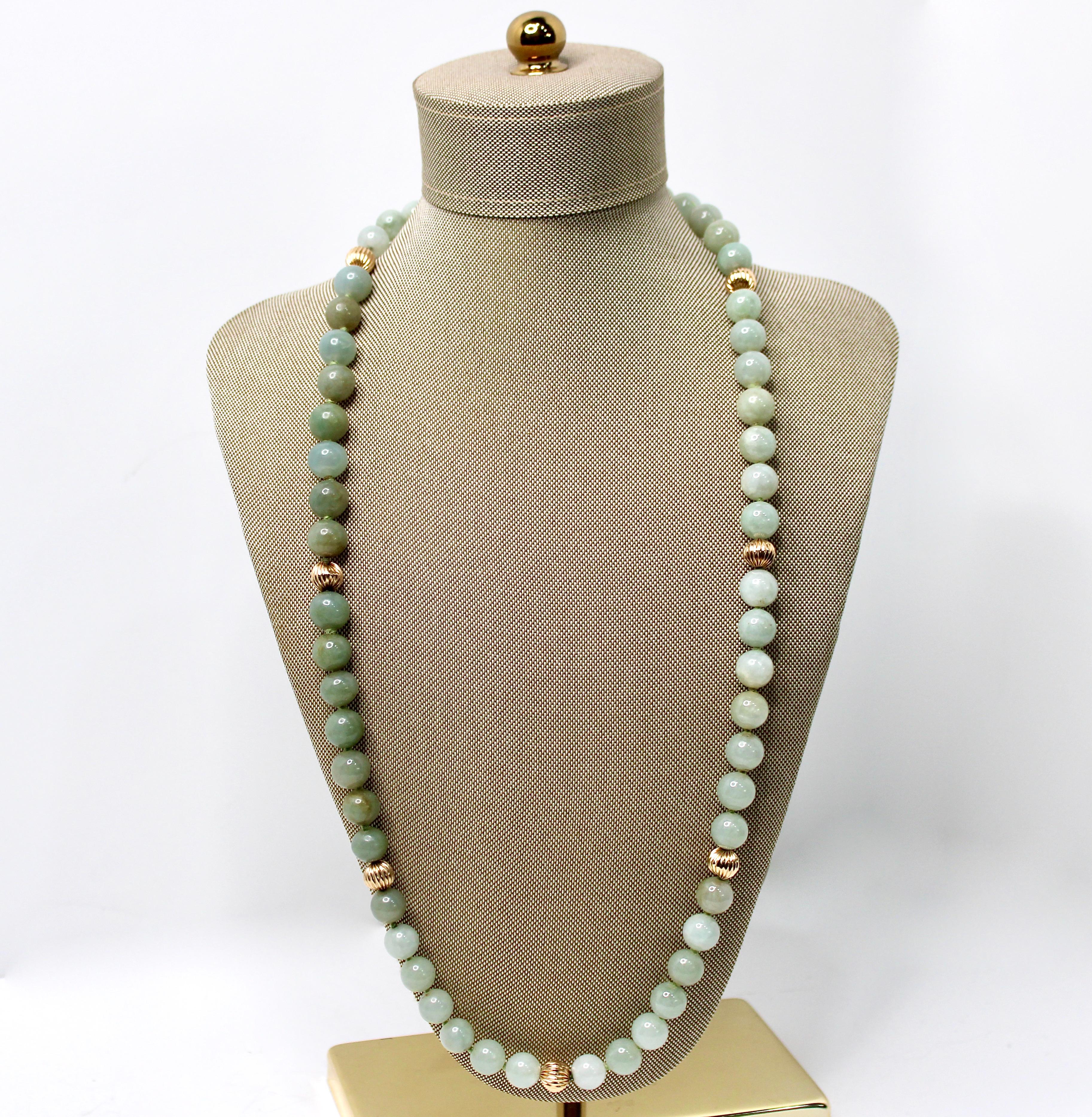 Collana di perline in giada mista e oro 14k, circa anni '70 in vendita 2