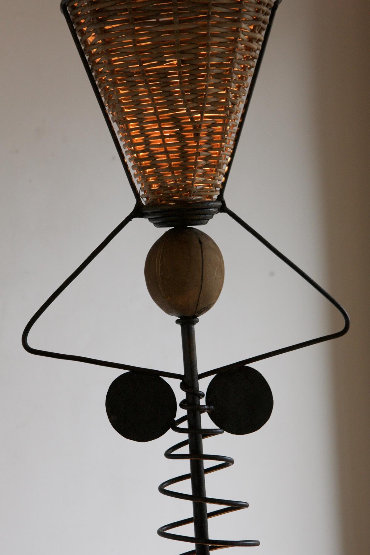 Lampadaire artisanal matériaux mélangés 6