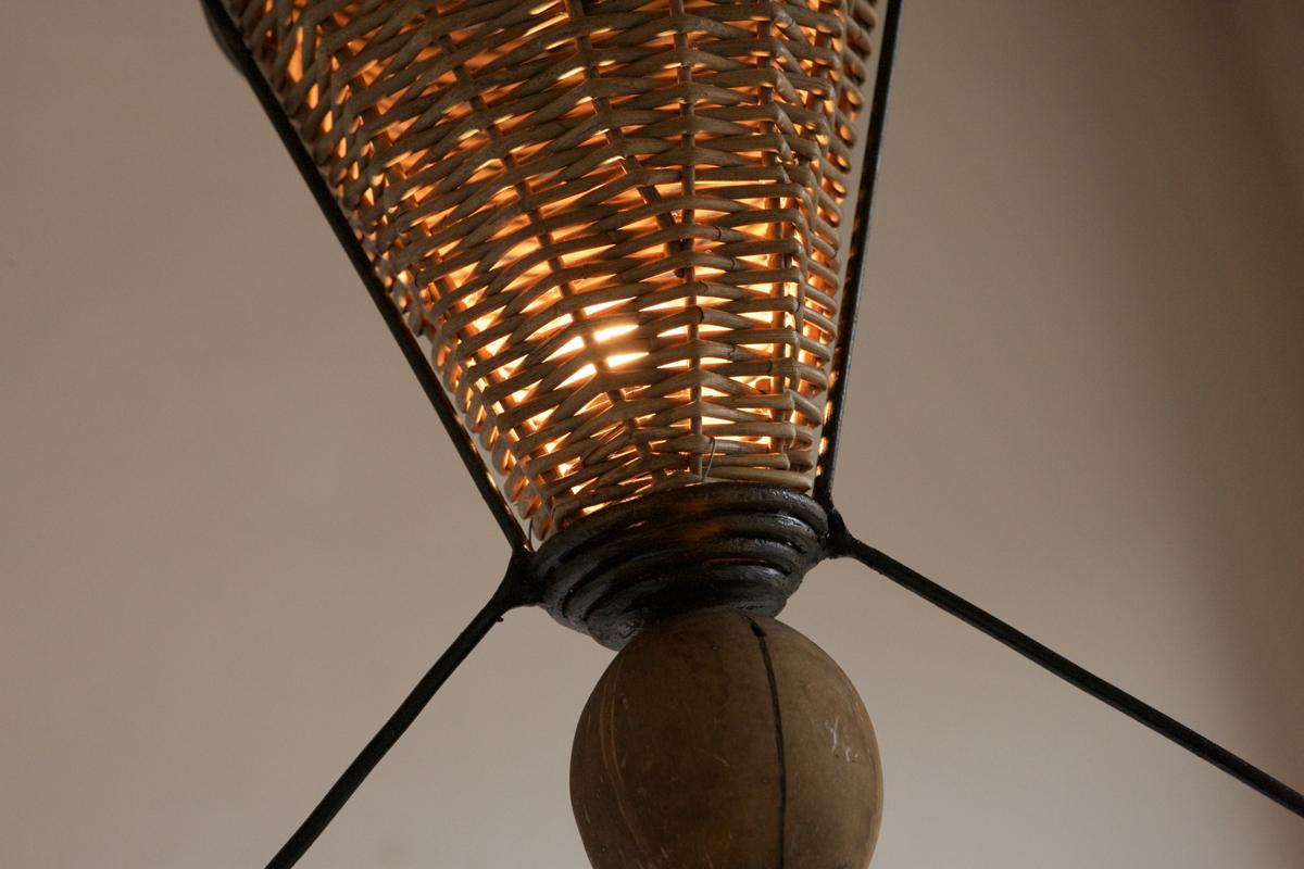 Lampadaire artisanal matériaux mélangés 7