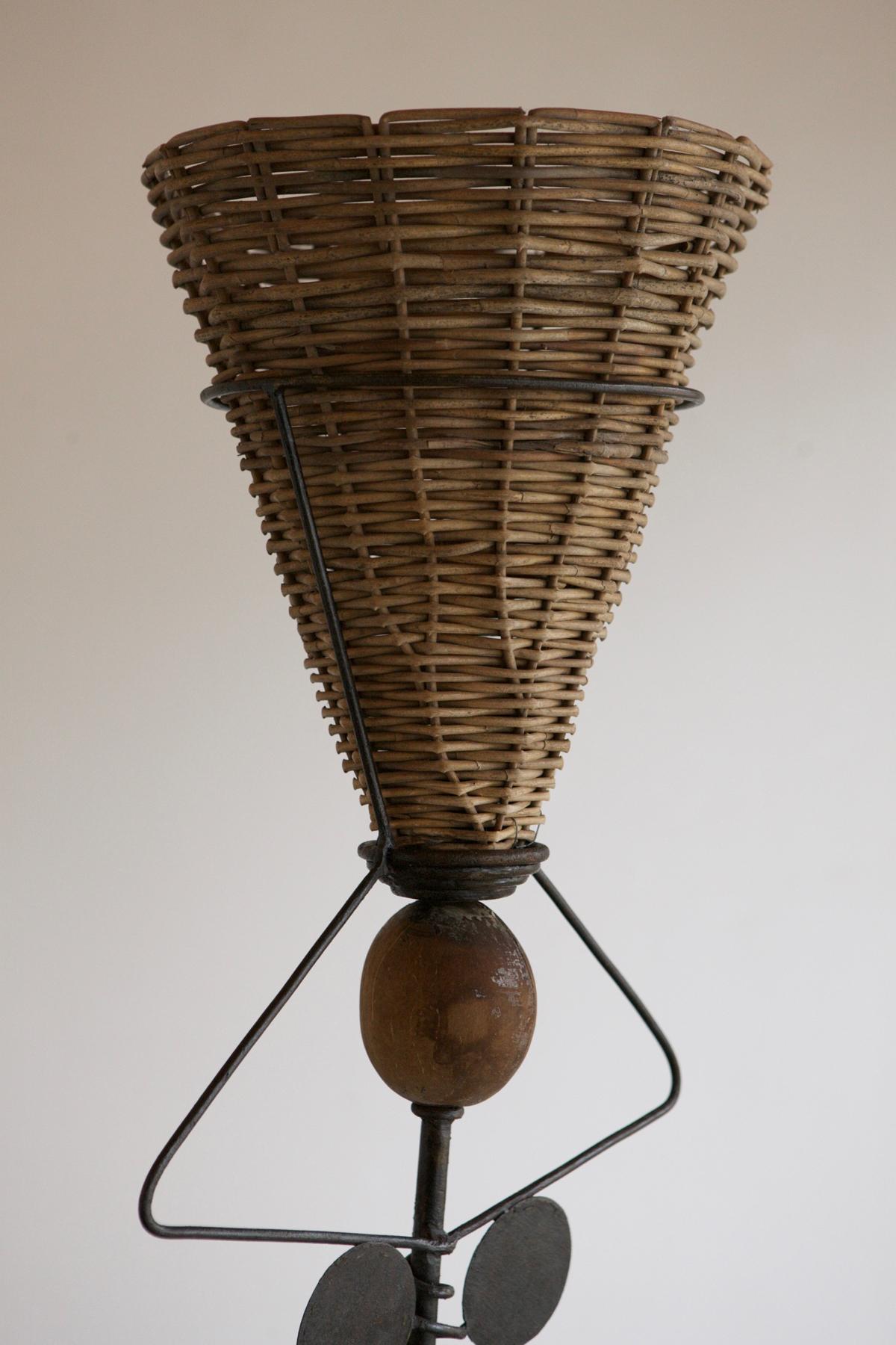 Français Lampadaire artisanal matériaux mélangés