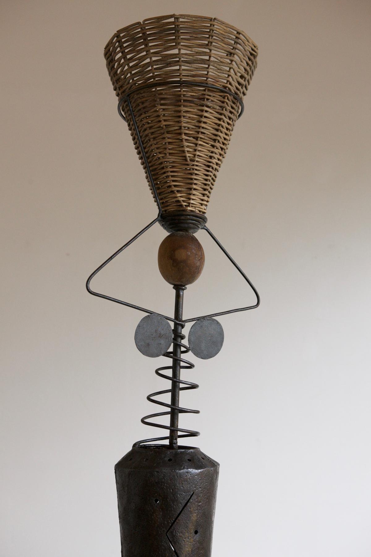 Lampadaire artisanal matériaux mélangés 2