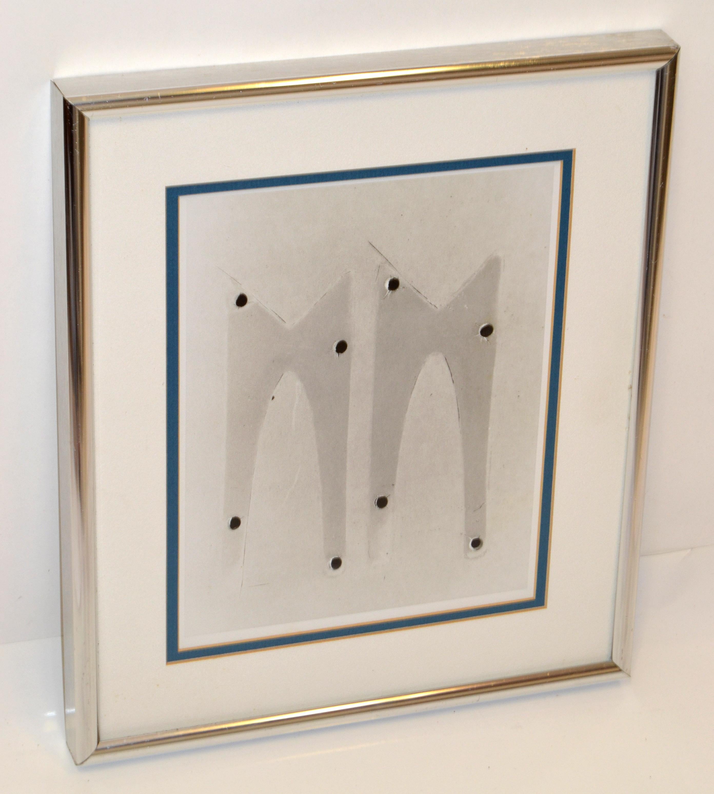 Mid-Century Modern Mixed Media Paper Cut Art encased with a Glass and Chrome Frame.
Numbered on the back.
Art Size measures: 8.25 x 10 inches.
Great Gift Idea for a new Home, Birthday or Anniversary.
