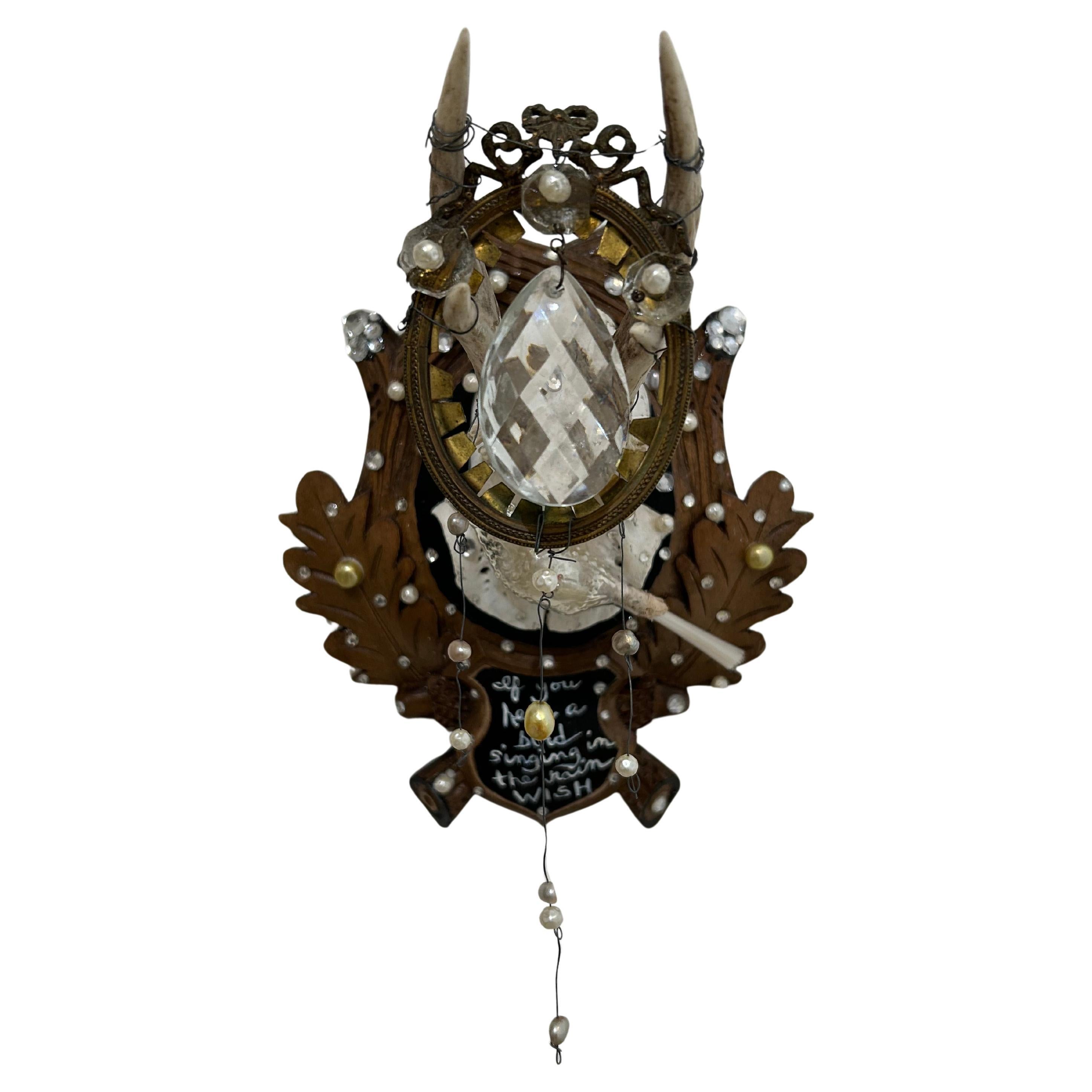 Mixed Media Found Objects for Objects Sculpture murale avec Horns en vente