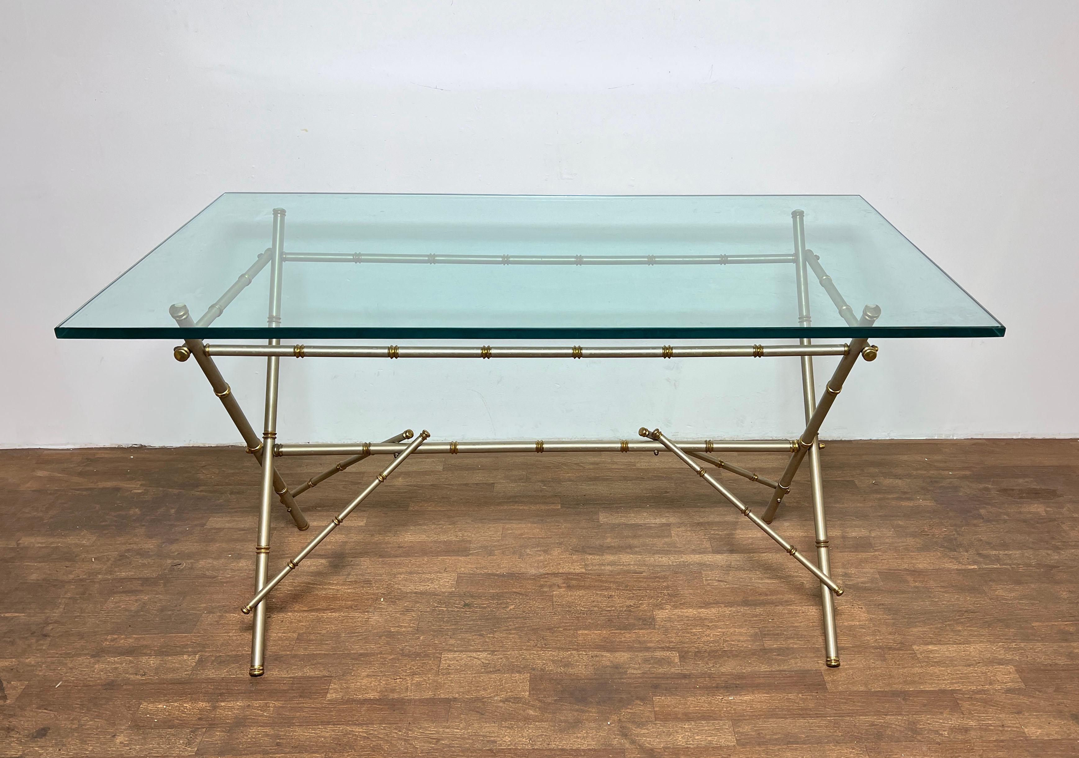 Hollywood Regency Bureau en métal mélangé et faux bambou dans le style de Maison Jansen, C. 1960s en vente