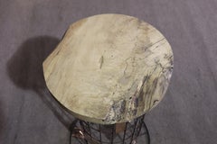 Pedestal de metal mixto