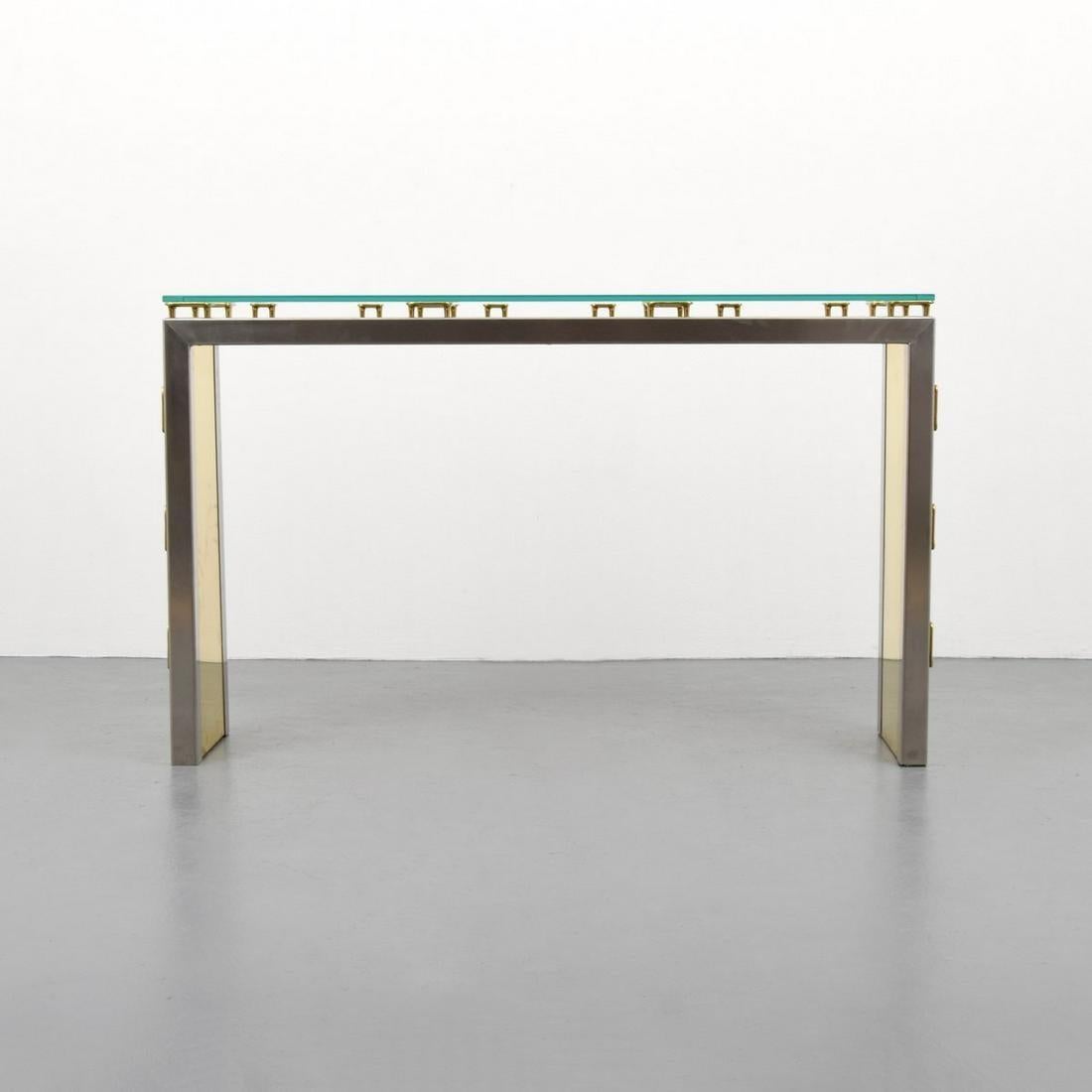 By the Architect Sandro Petti for L' Angolo Metallarte, 1970s, Roma, beautifully crafted vintage 1970s Italian parsons form console or sofa table fabricated in heavy gauge stainless steel and sheet brass, embellished with sculptural bronze mounts